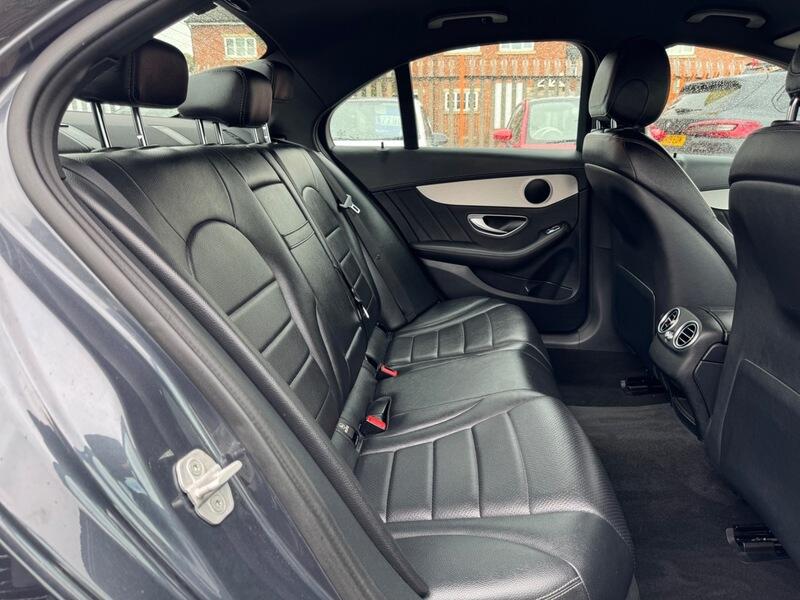 Mercedes-Benz C Class view 17