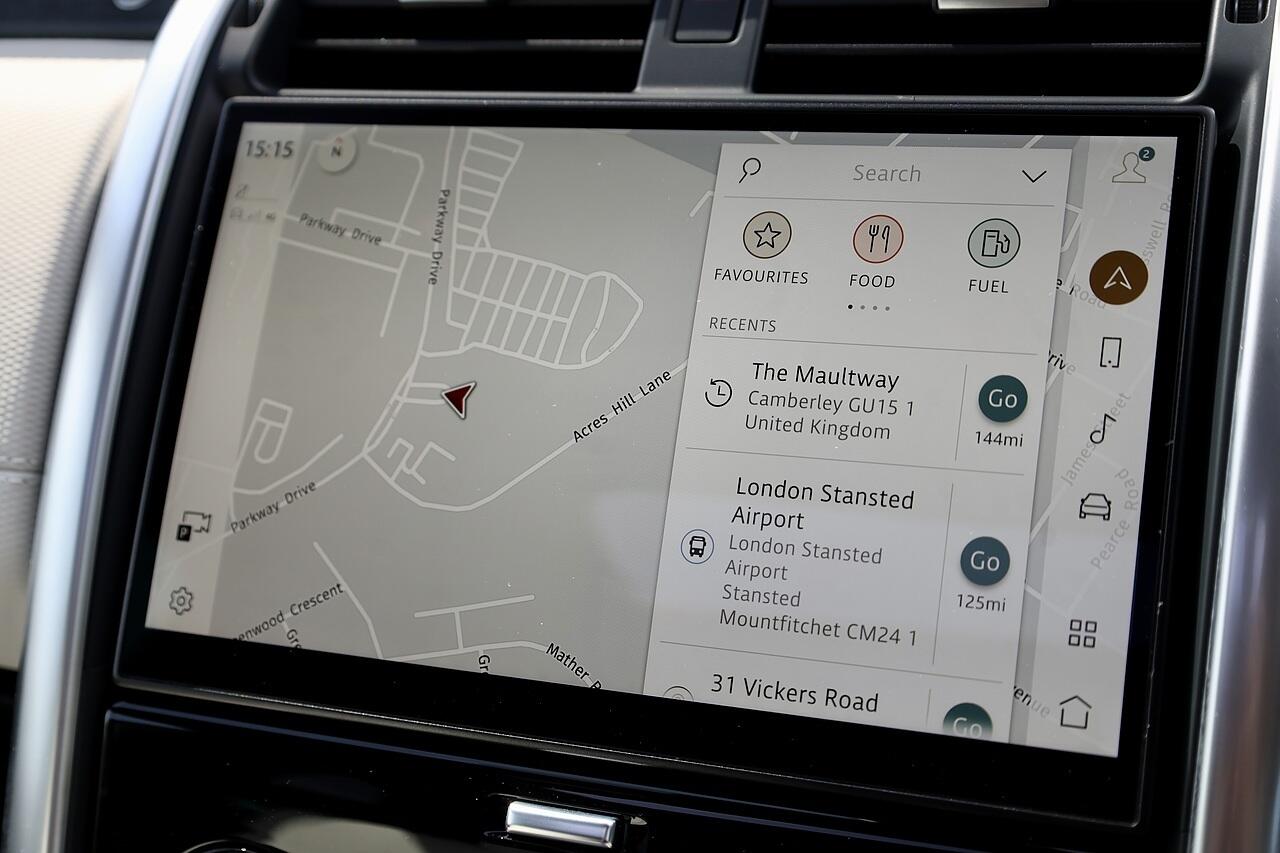 Land Rover Discovery 3 view 16