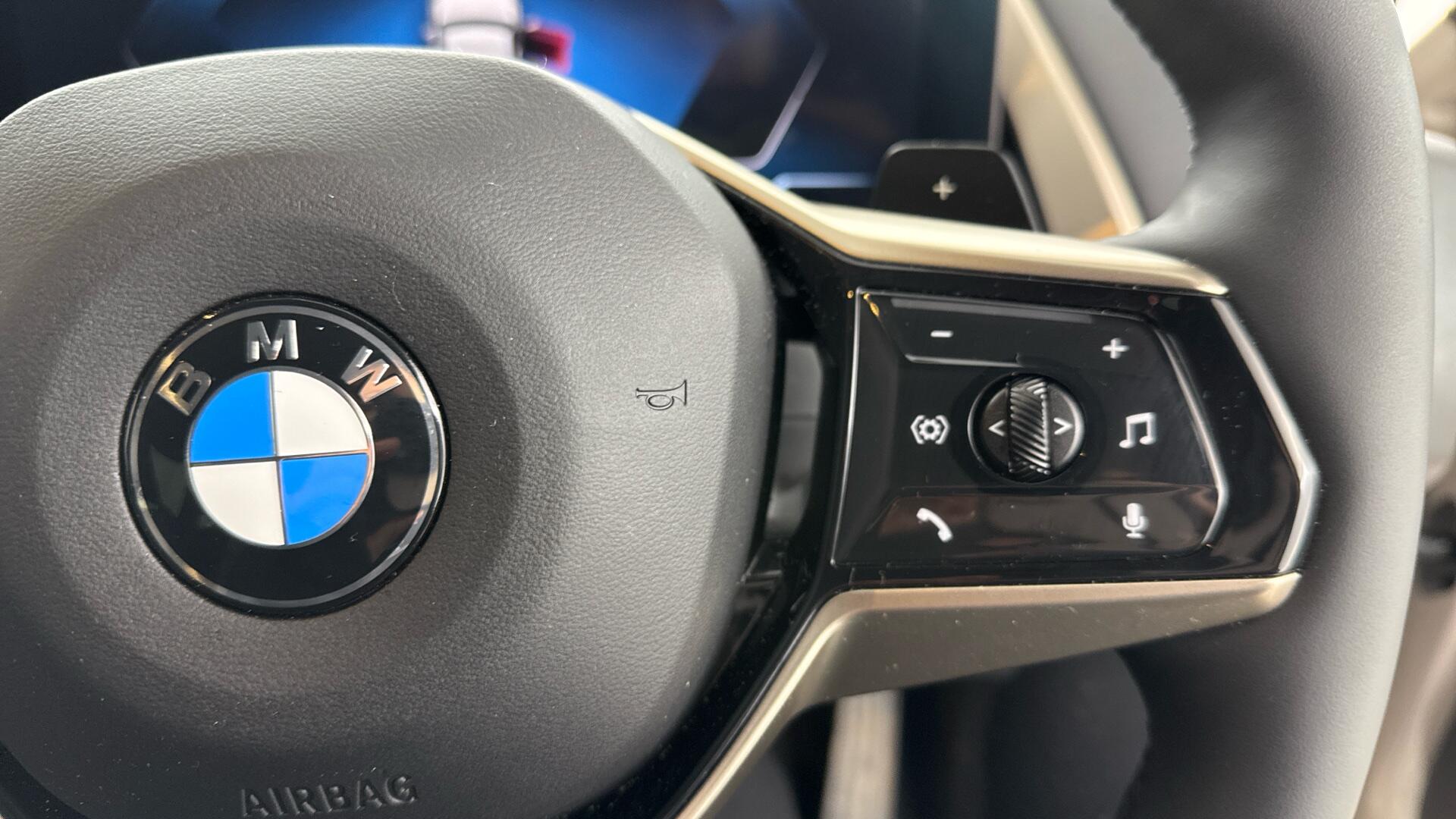 BMW X3 view 18