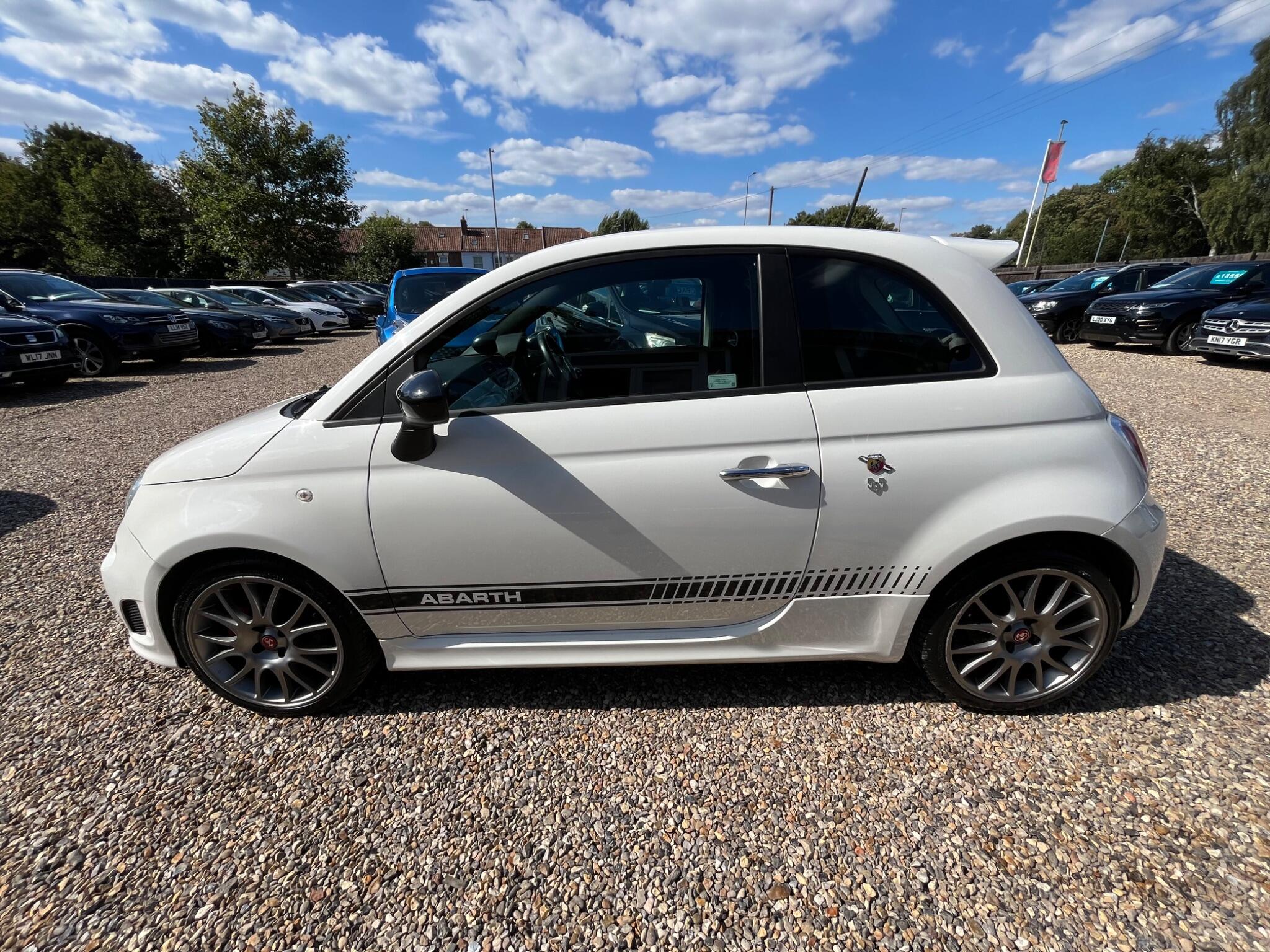 Abarth 595 view 8