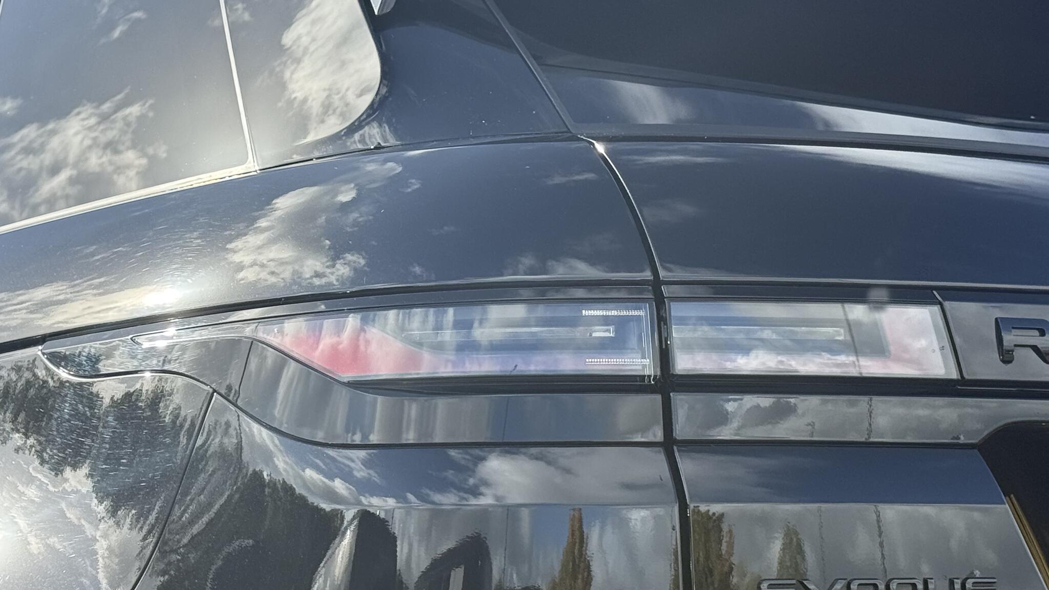 Land Rover Range Rover Evoque view 19