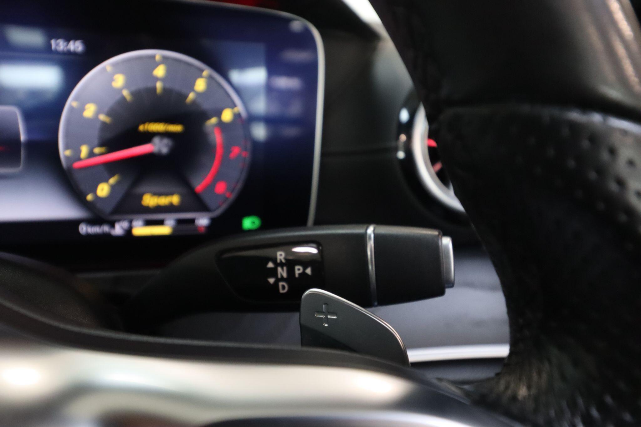 Mercedes-Benz E Class view 50