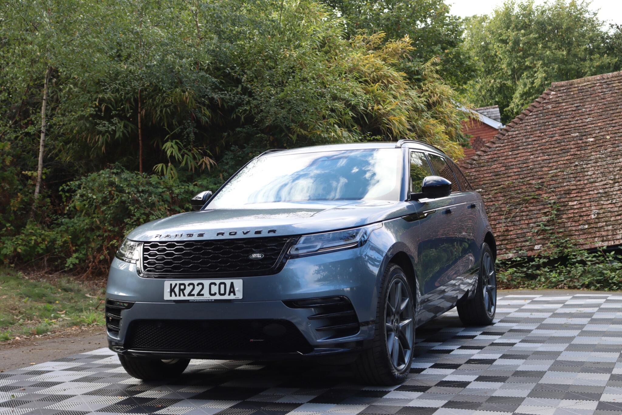 Land Rover Range Rover Velar view 31
