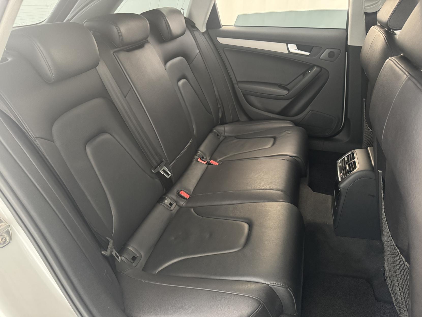 Audi A4 Avant view 63