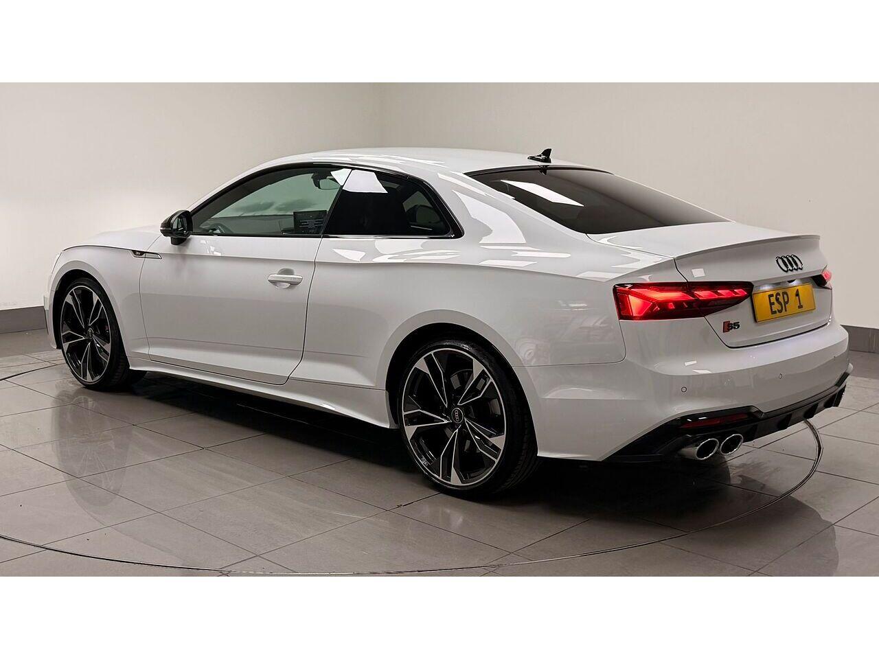 Audi S5 view 6