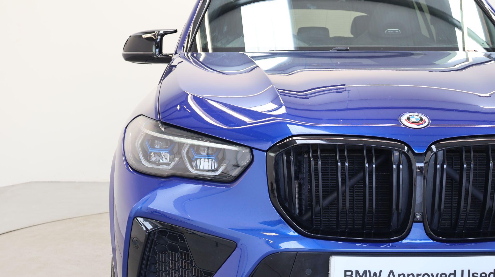 BMW X5 M view 22