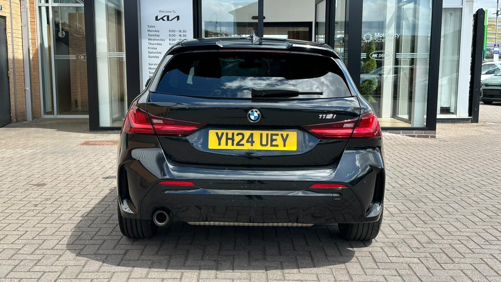 BMW 1 Series view 10