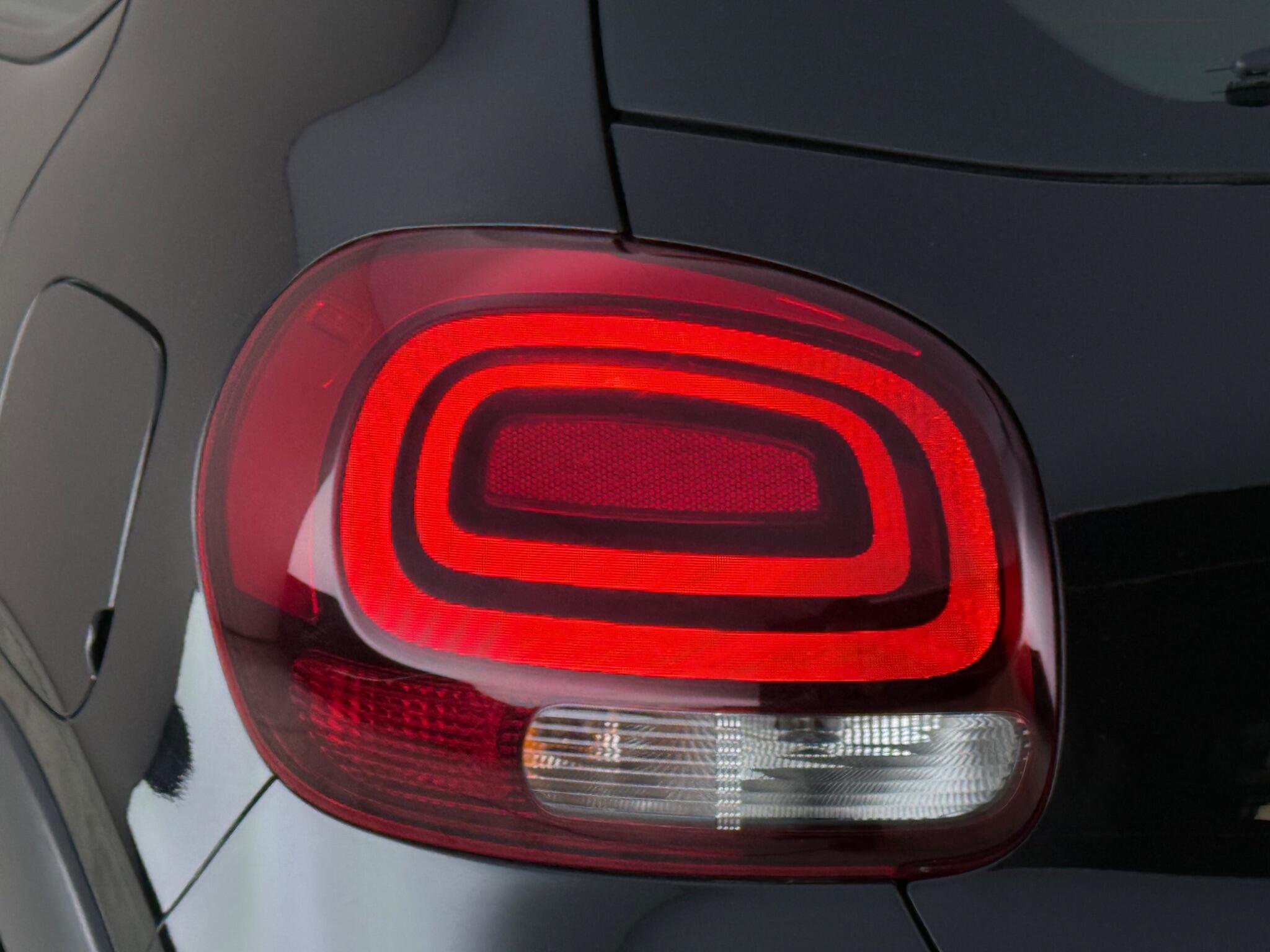 Citroen C3 view 11