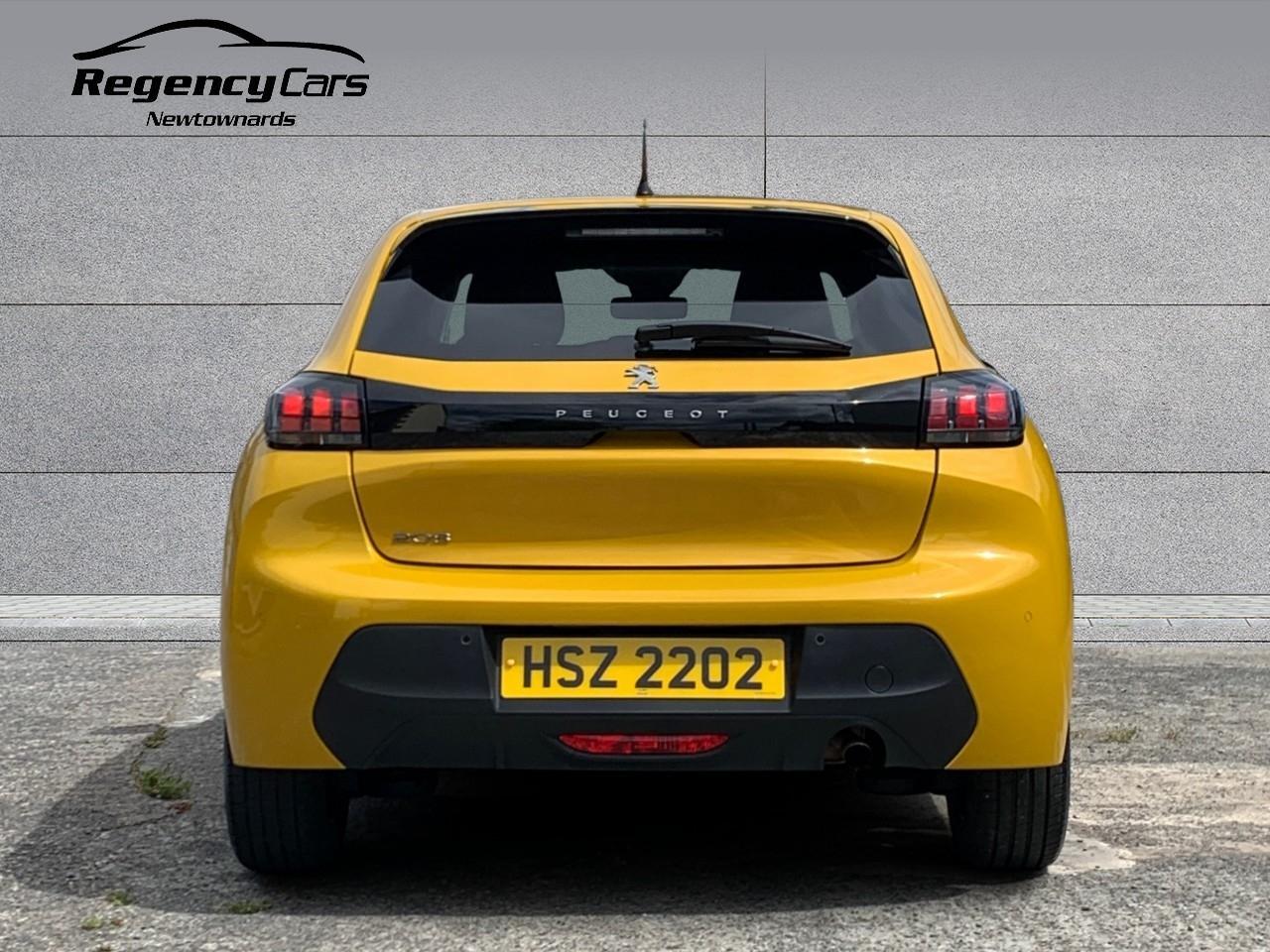 Peugeot 208 view 6