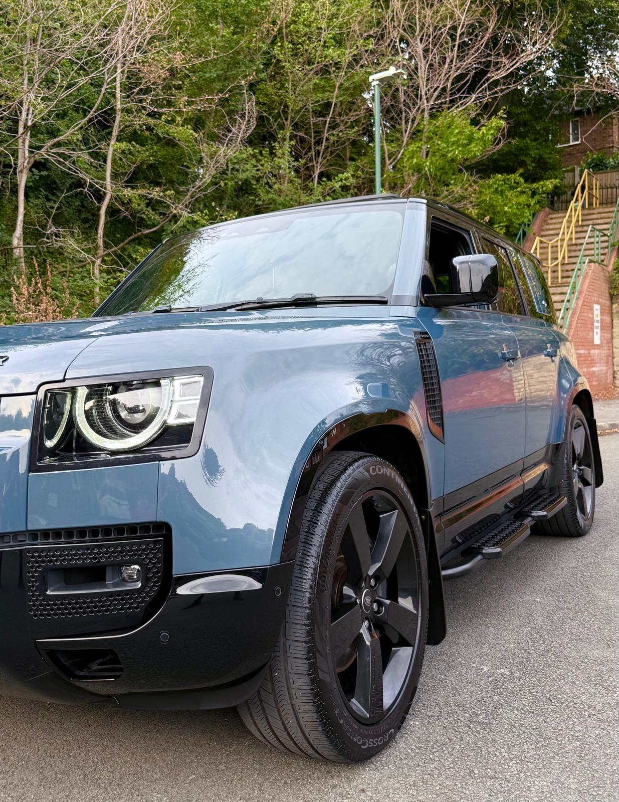 Land Rover Defender view 91
