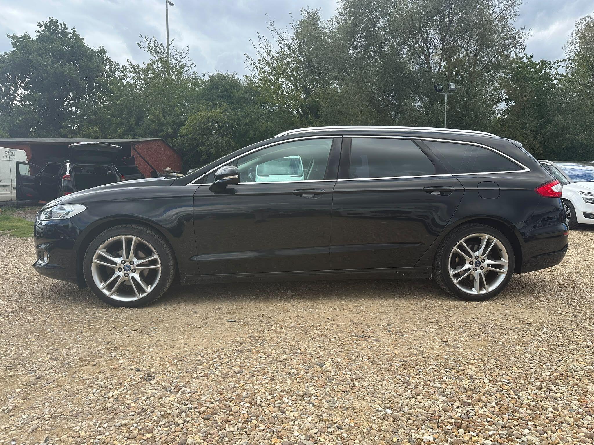 Ford Mondeo view 6