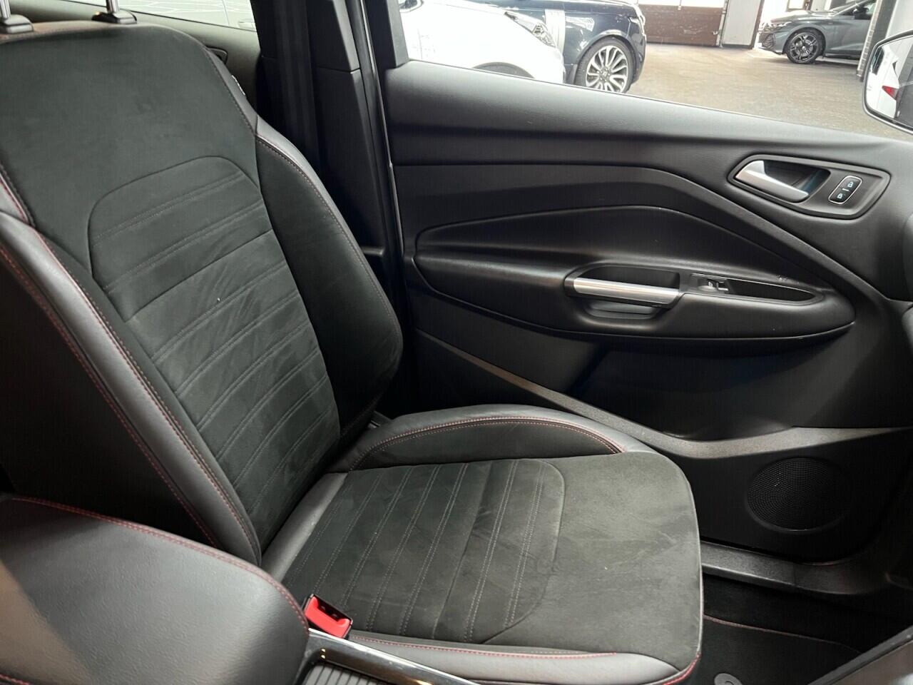 Ford Kuga view 35