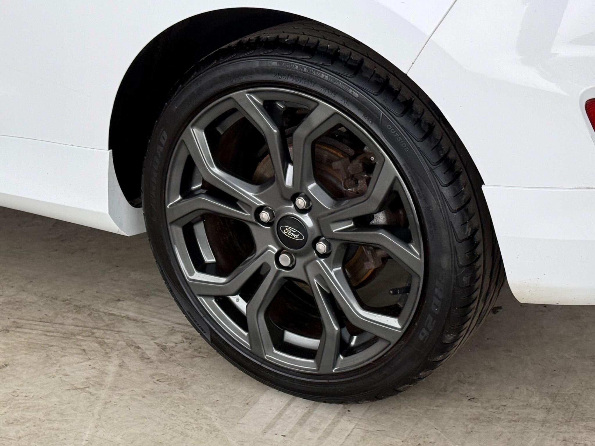 Ford Fiesta view 9