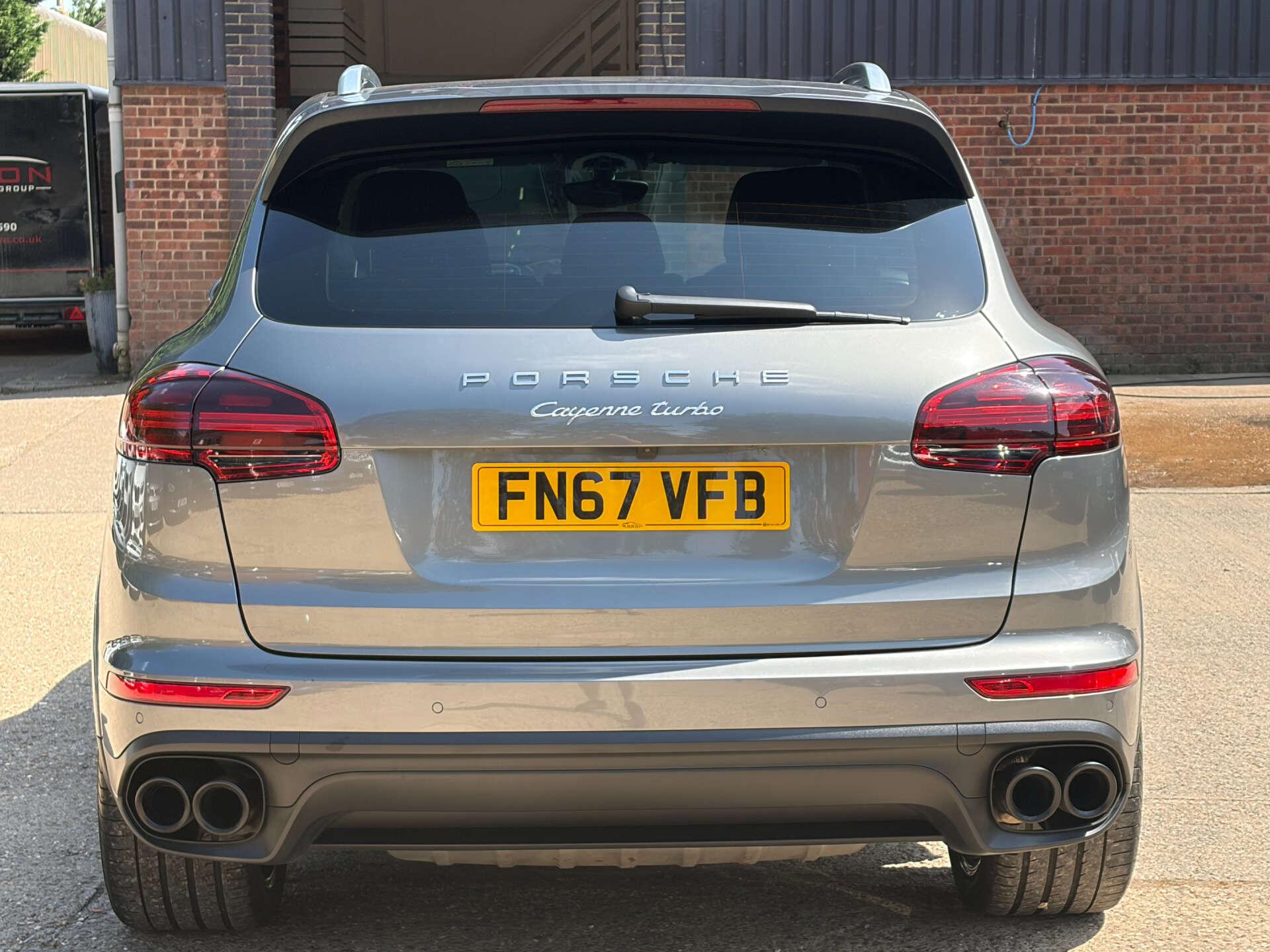 Porsche Cayenne view 14