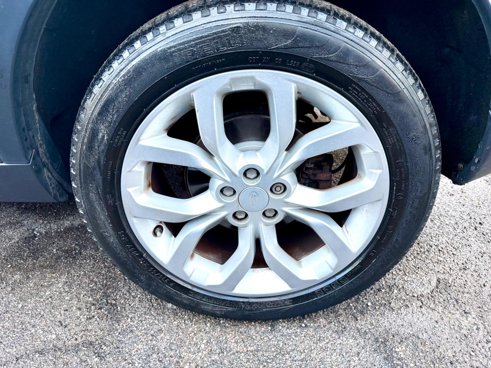 2015 Land Rover Discovery Sport 2.0 TD4 HSE Auto 4WD Euro 6 (s/s) 5dr • 86,302 miles image 70