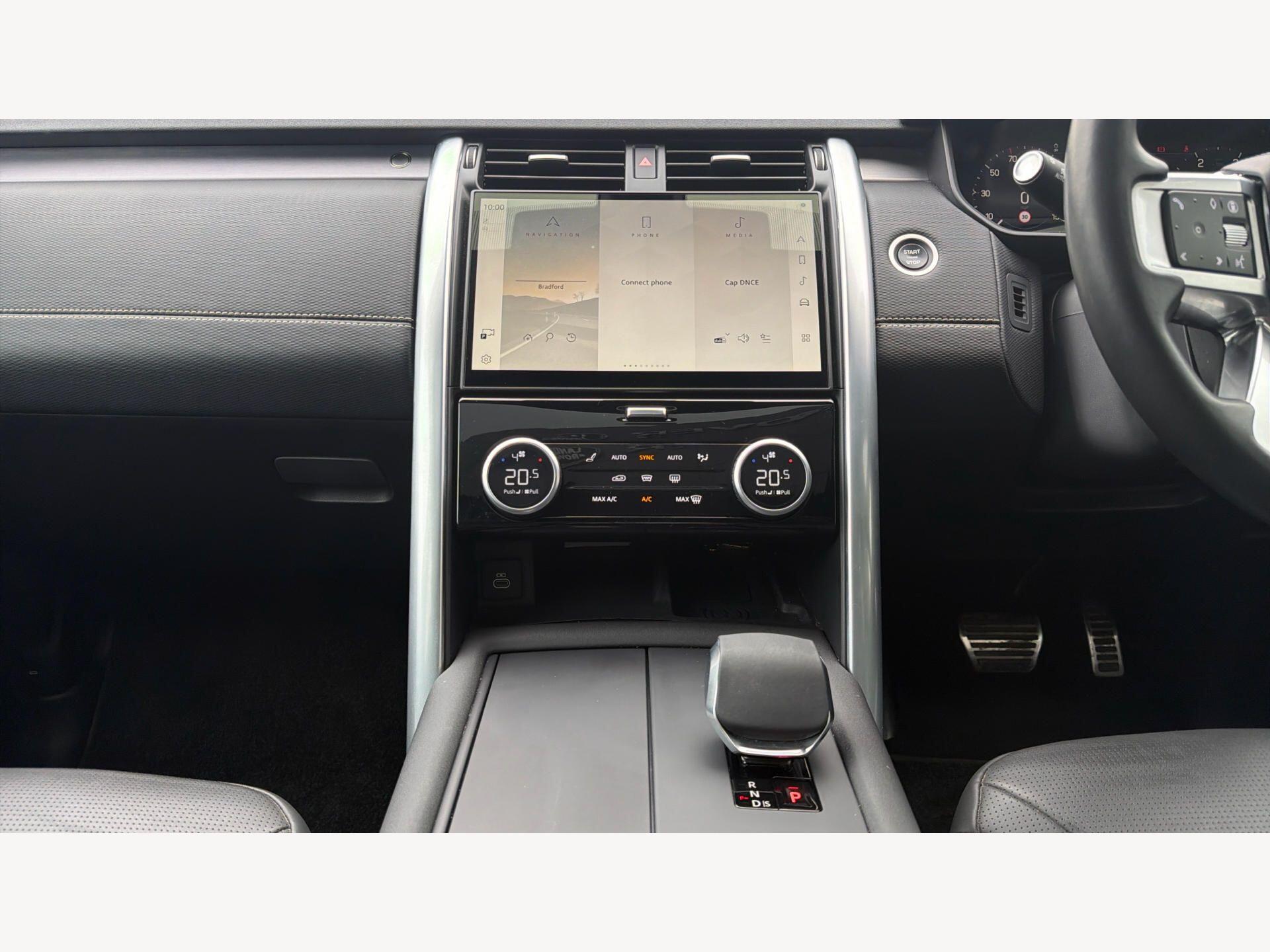 Land Rover Discovery view 17