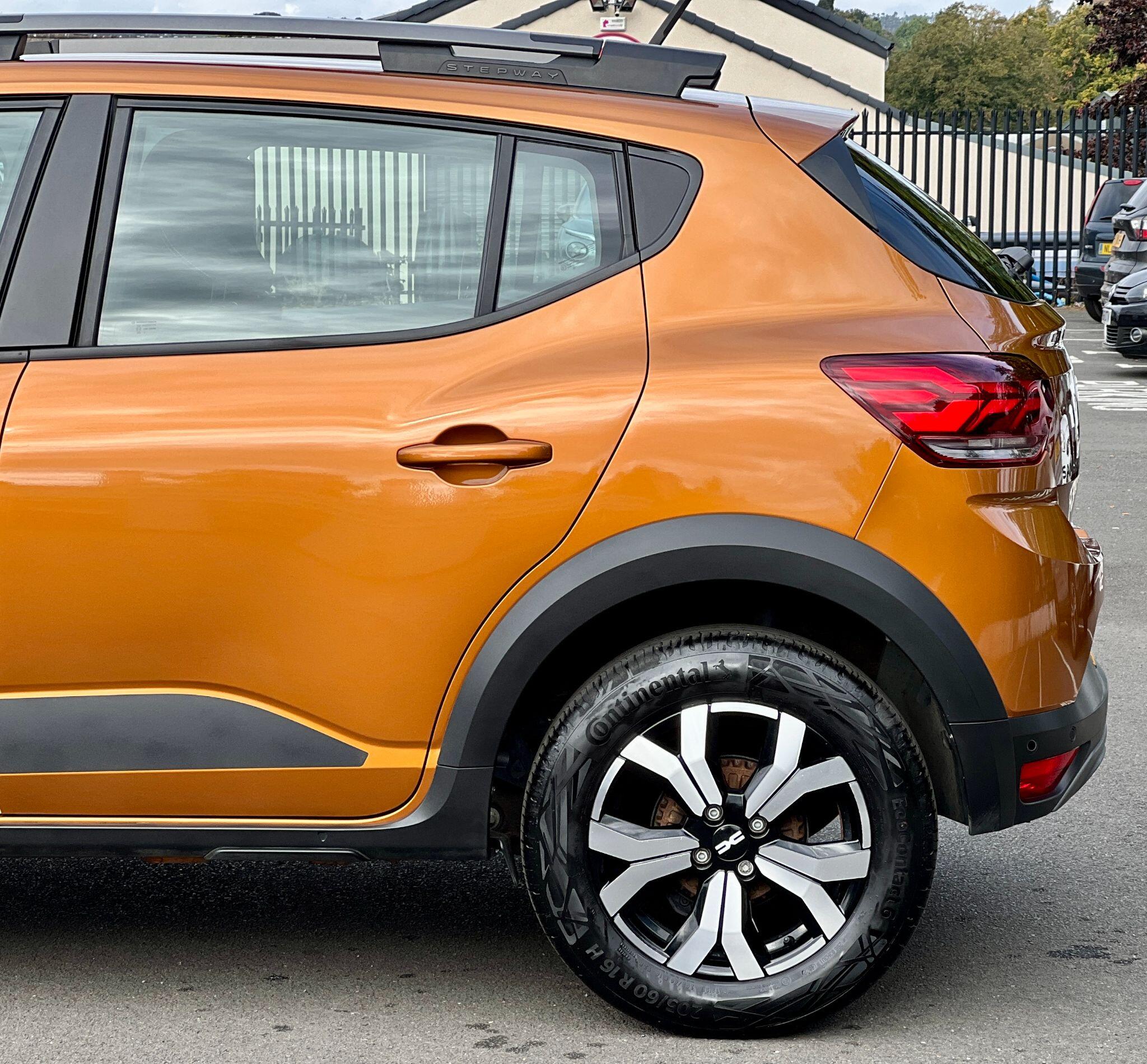 Dacia Sandero view 26