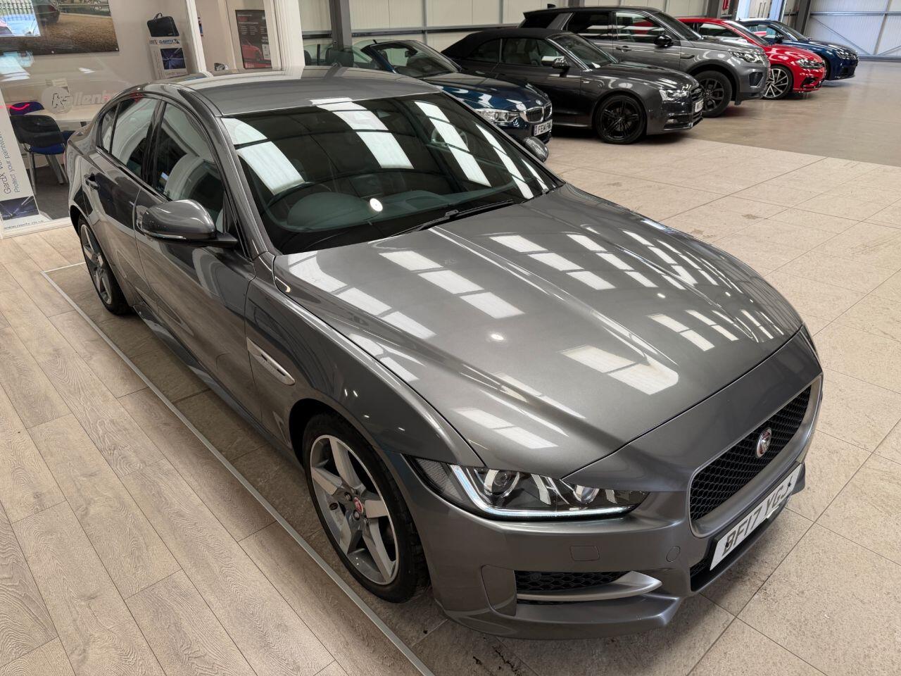 Jaguar Xe view 5