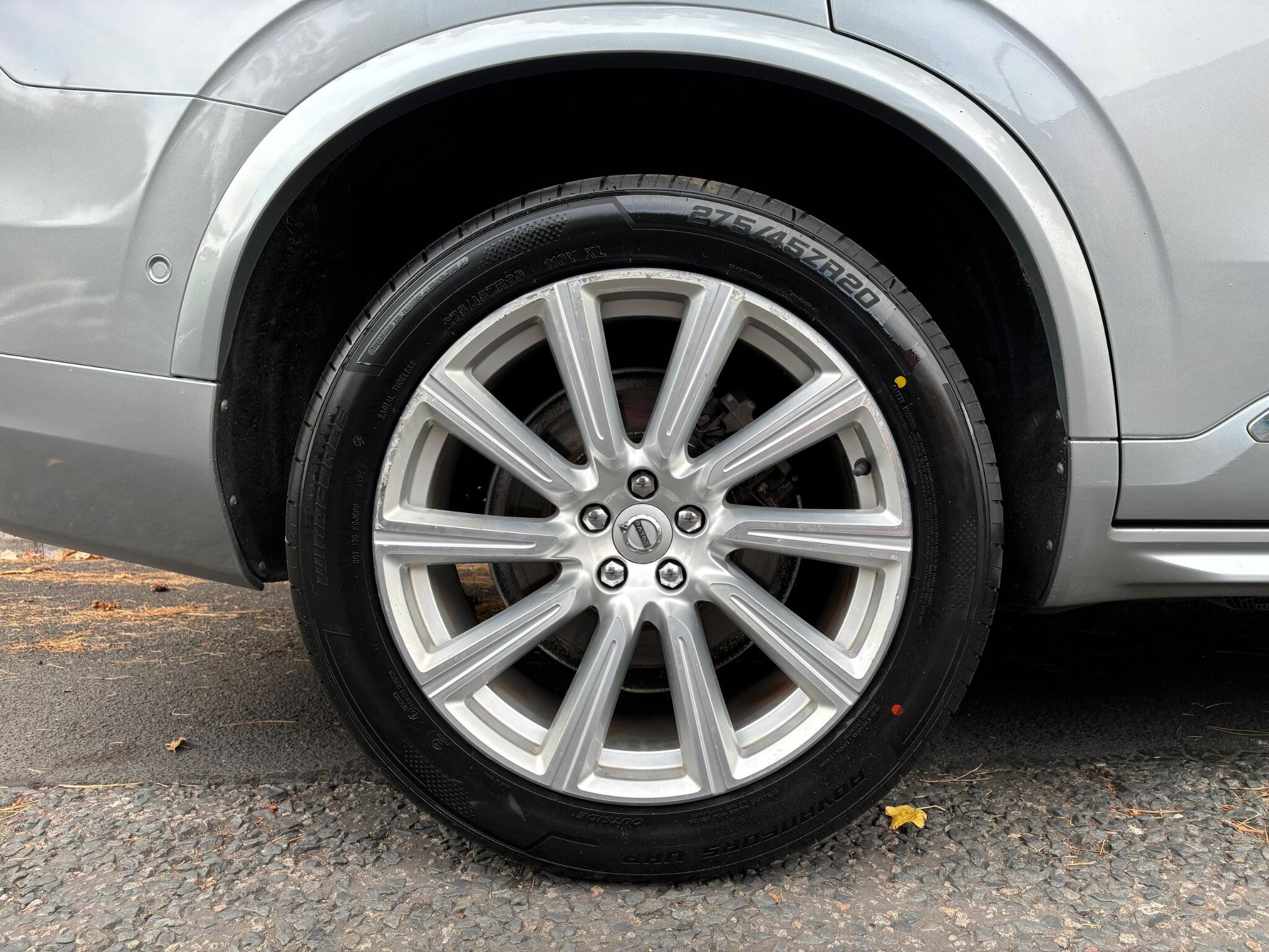 Volvo XC90 view 34