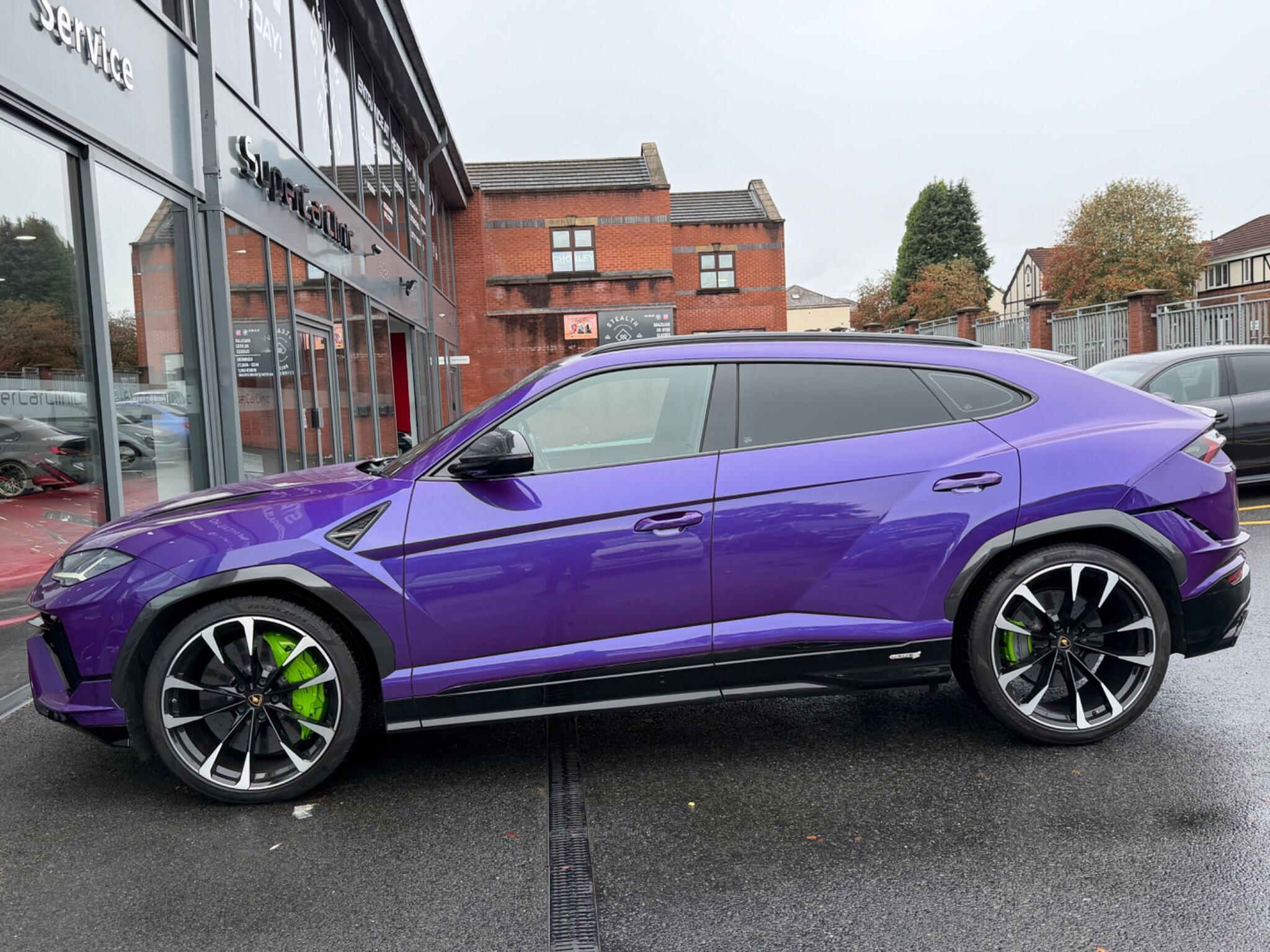 Lamborghini Urus view 11