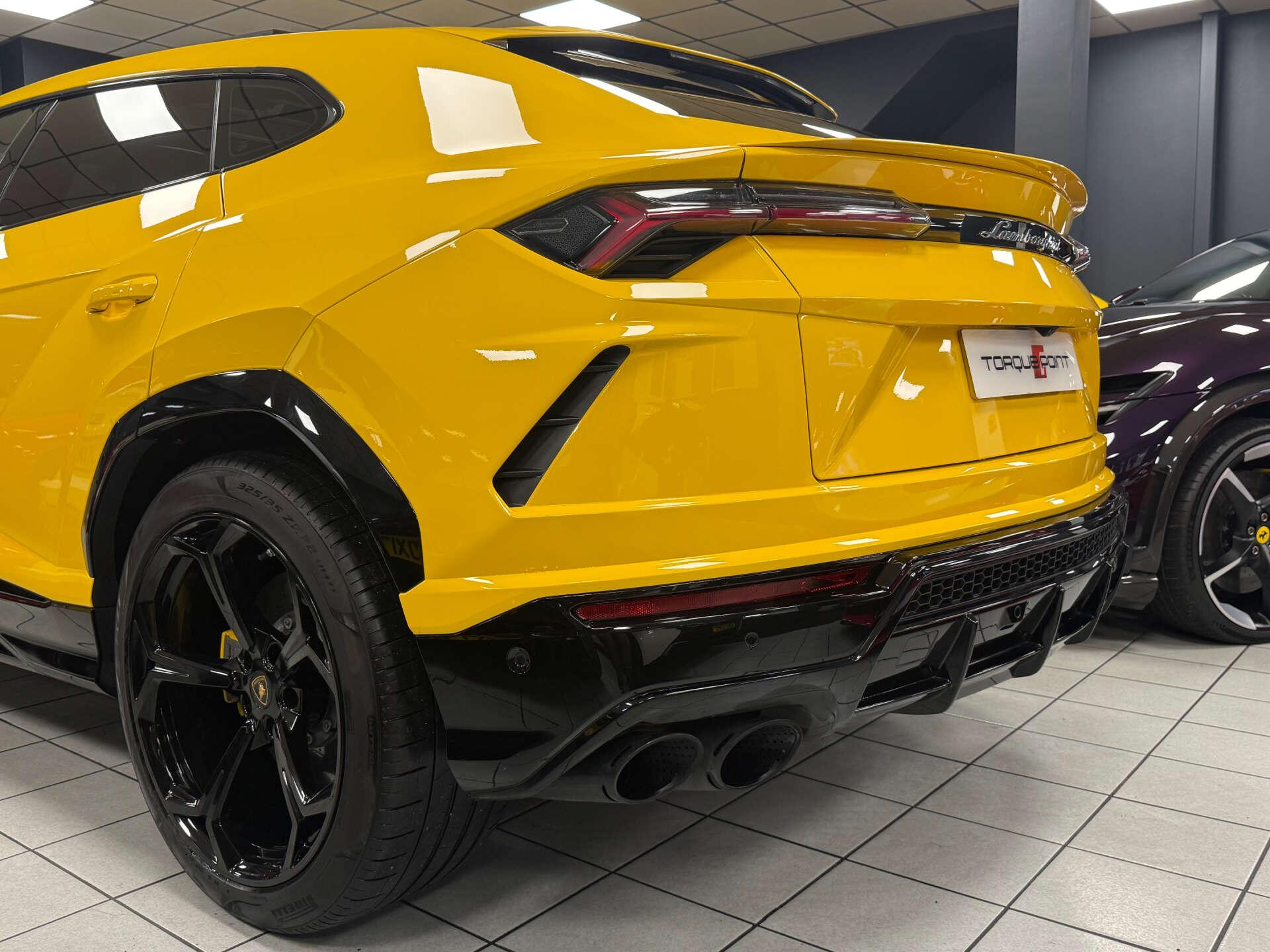 Lamborghini Urus view 15