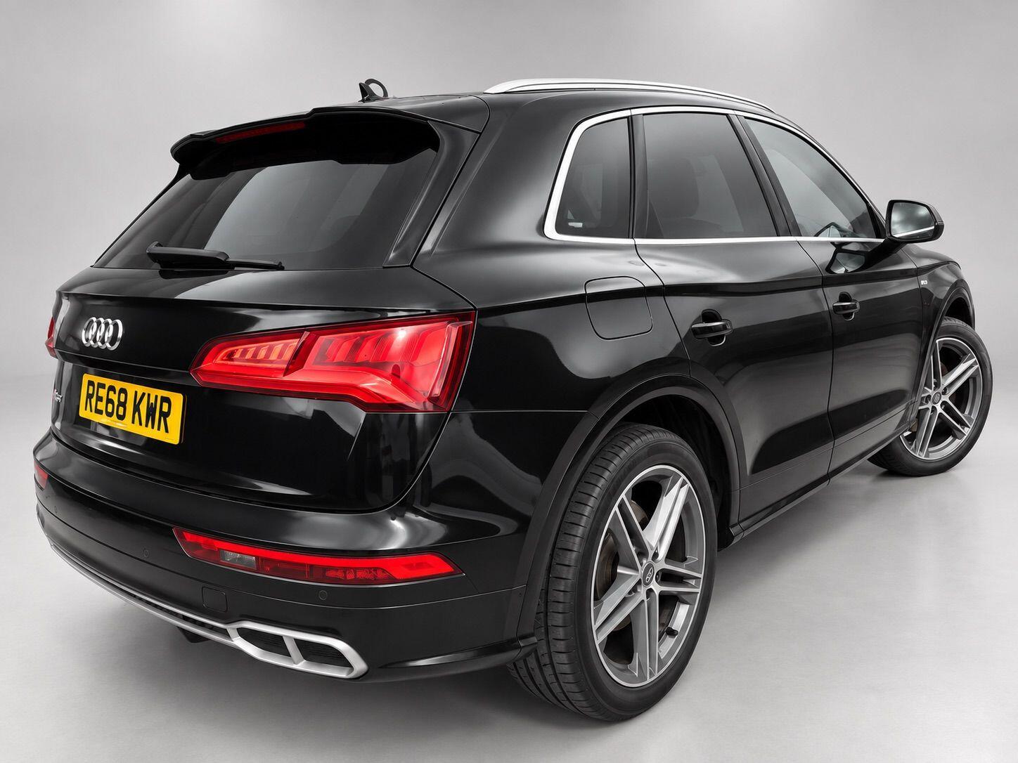 Audi SQ5 view 15