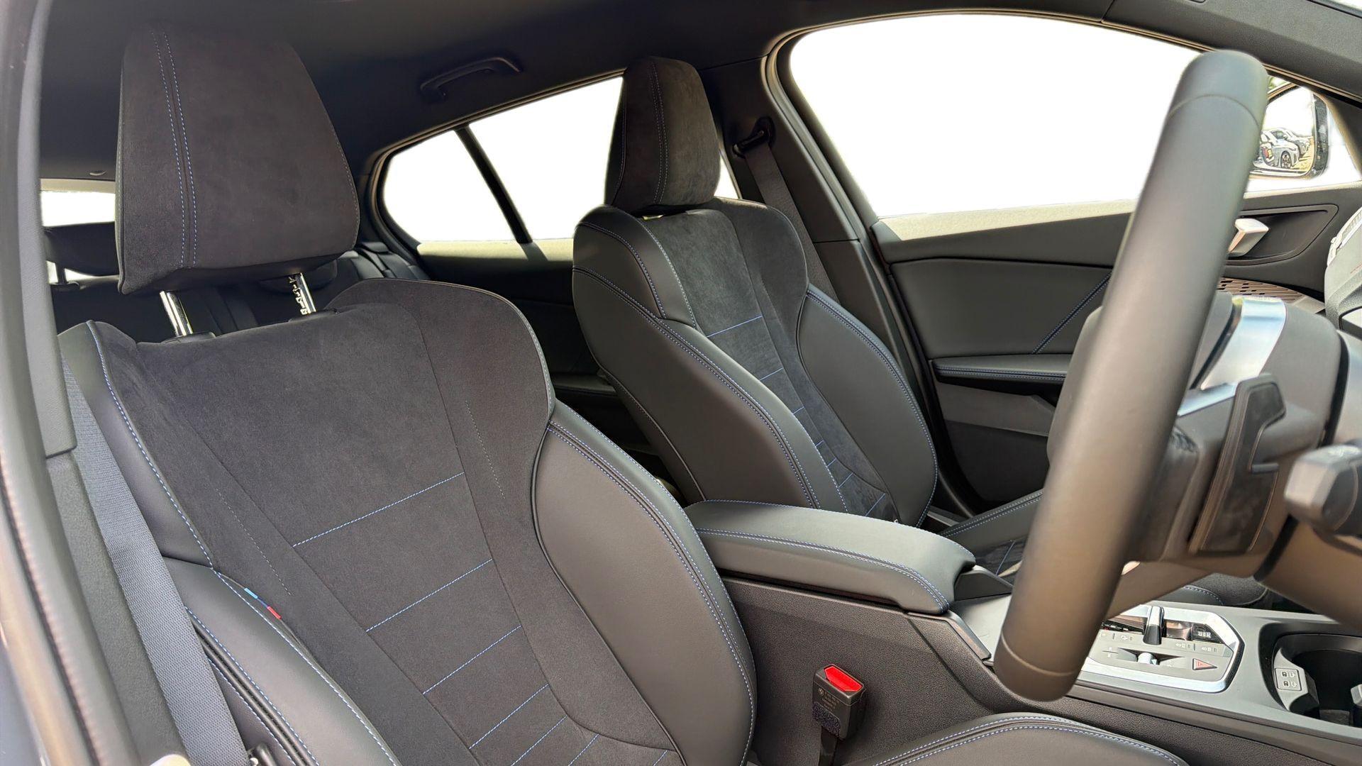BMW 1 Series view 11