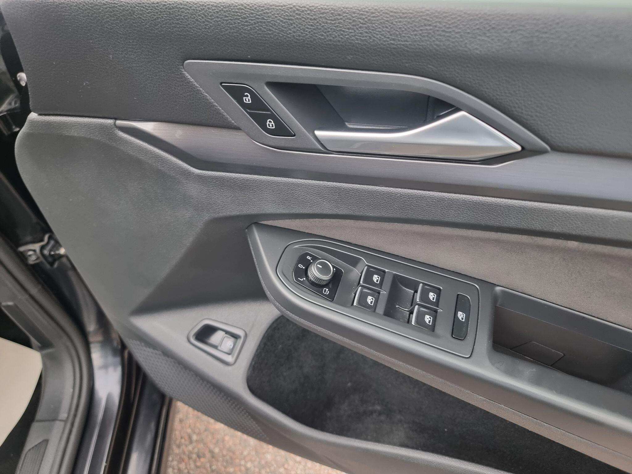 Volkswagen Golf view 27