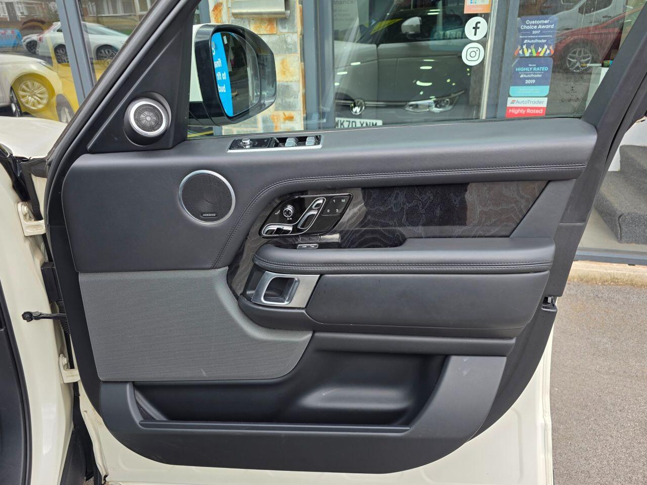 Land Rover Range Rover view 46