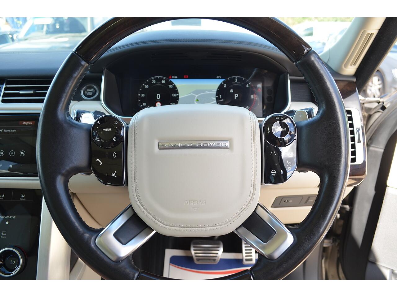 Land Rover Range Rover view 15