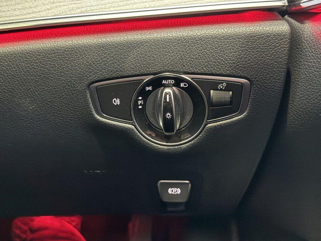 Mercedes-Benz E Class view 47