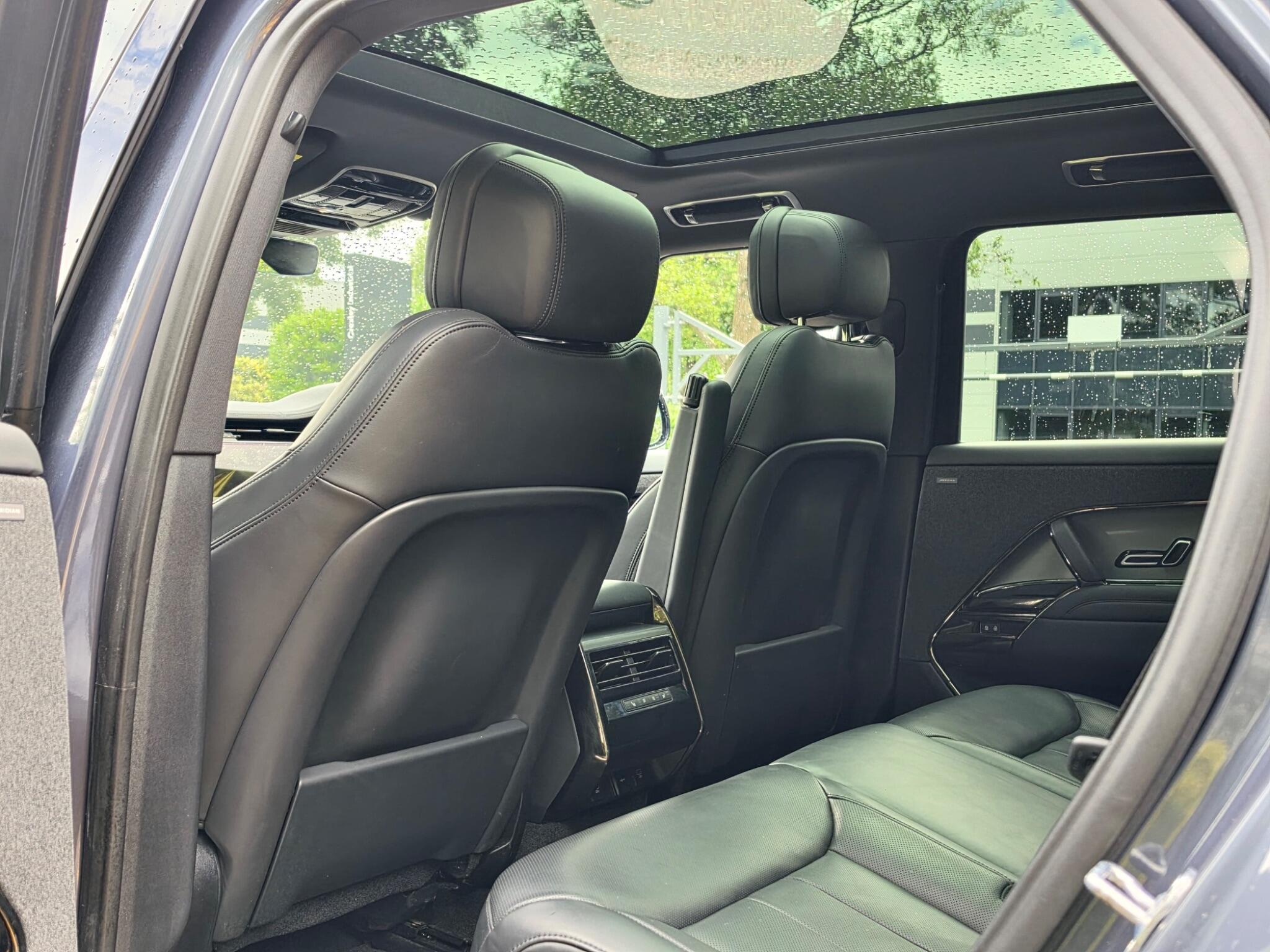 Land Rover Range Rover Sport view 12