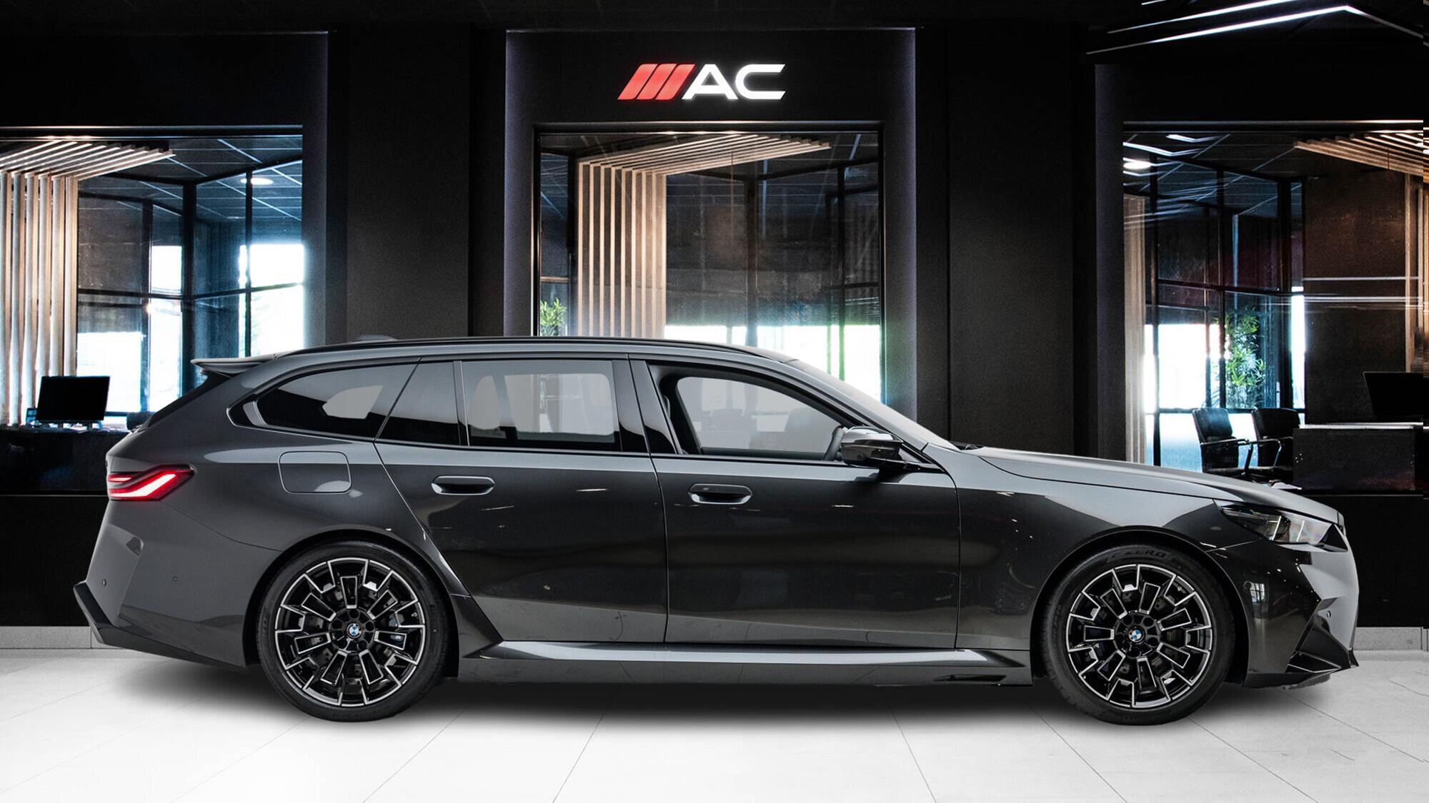 BMW M5 view 3