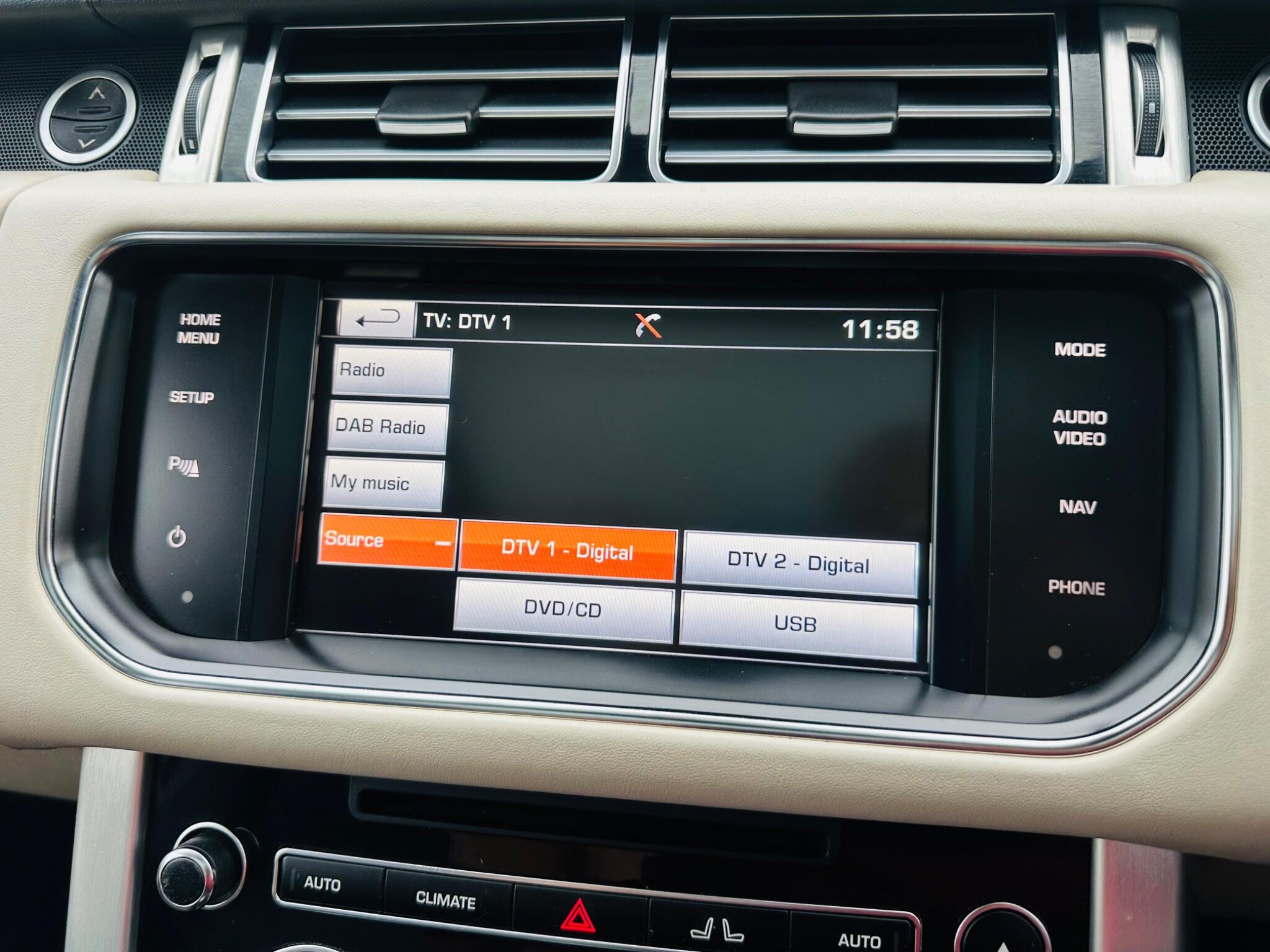 Land Rover Range Rover view 40