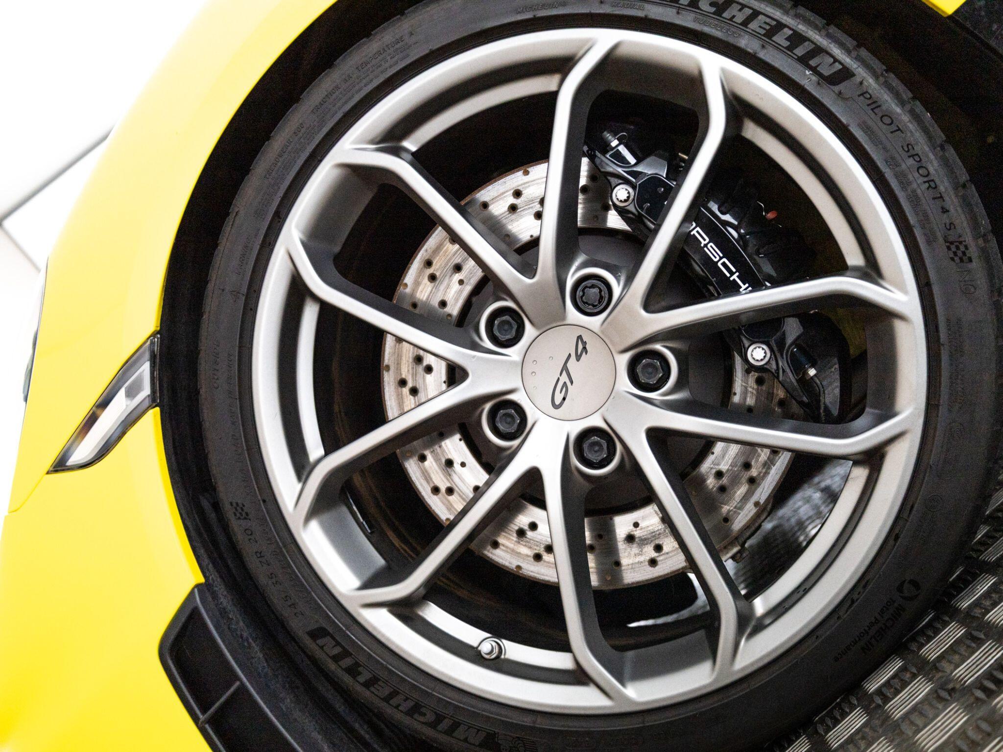 Porsche Cayman view 68