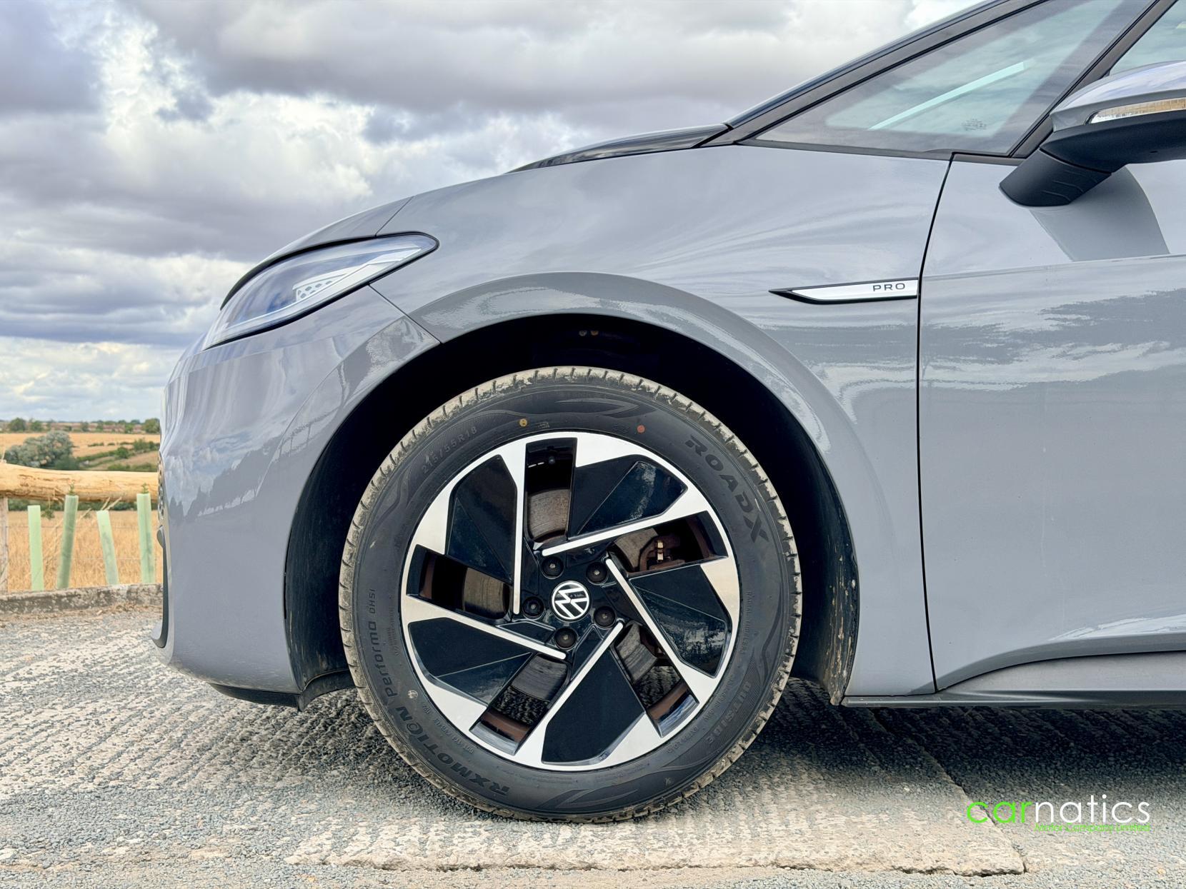 Volkswagen Id.3 view 8