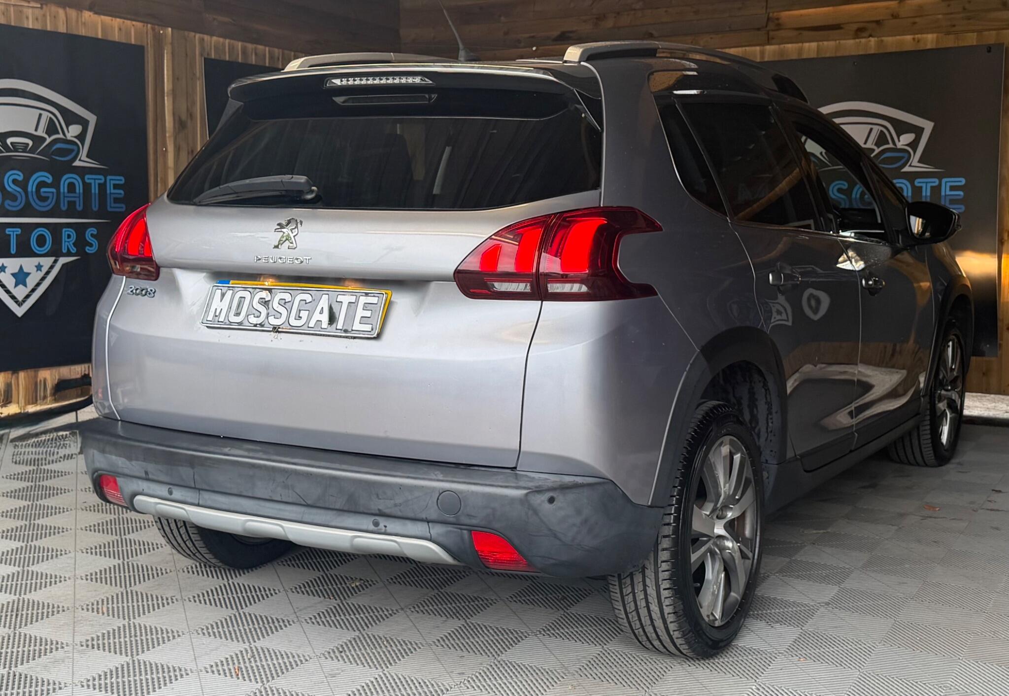 Peugeot 2008 view 8