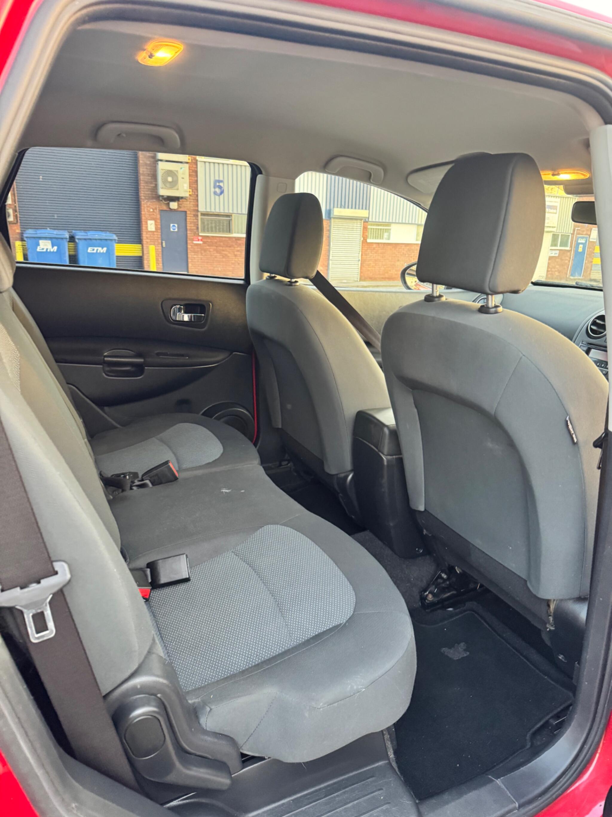 Nissan Qashqai+2 view 28