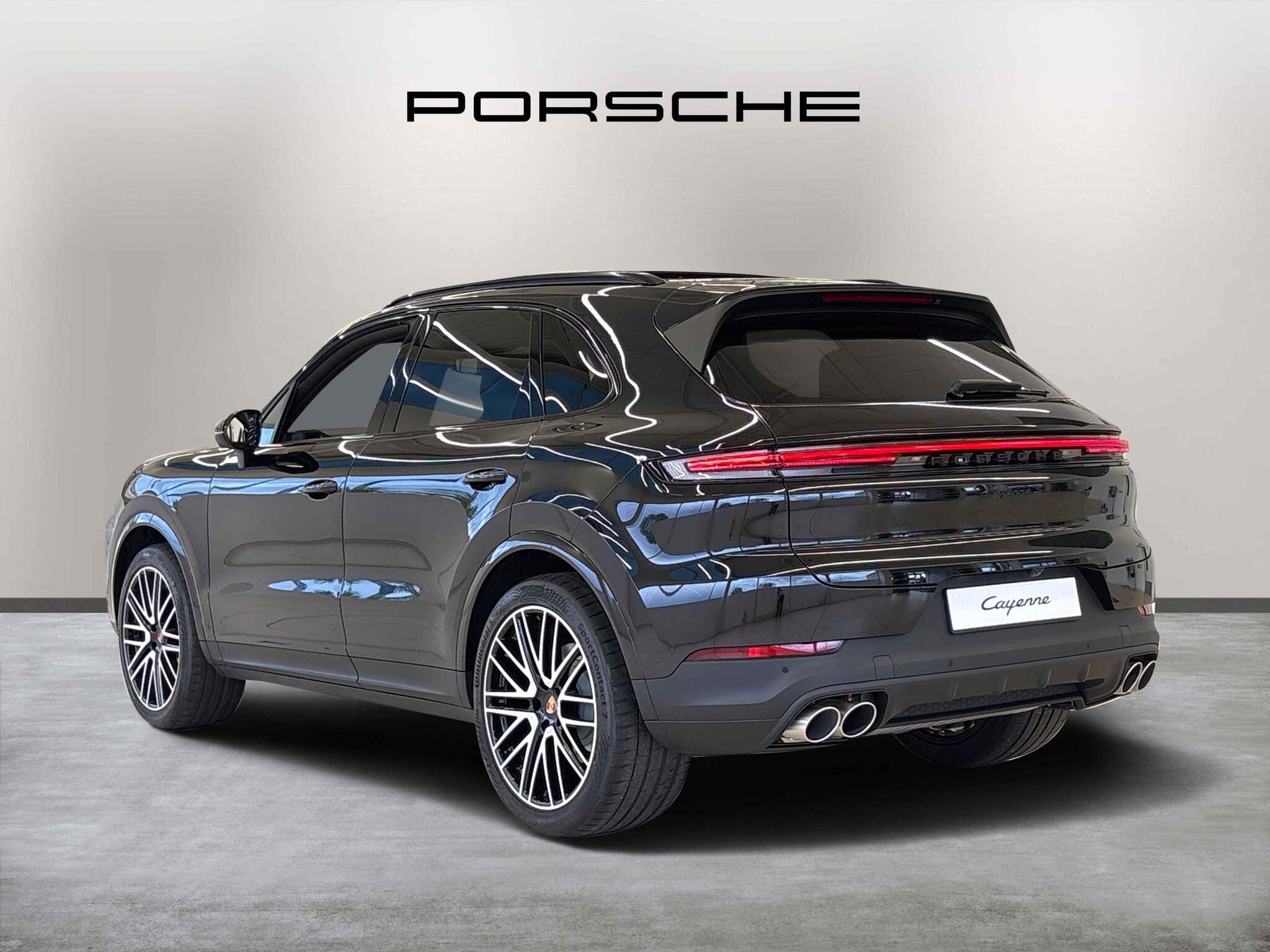 Porsche Cayenne view 5