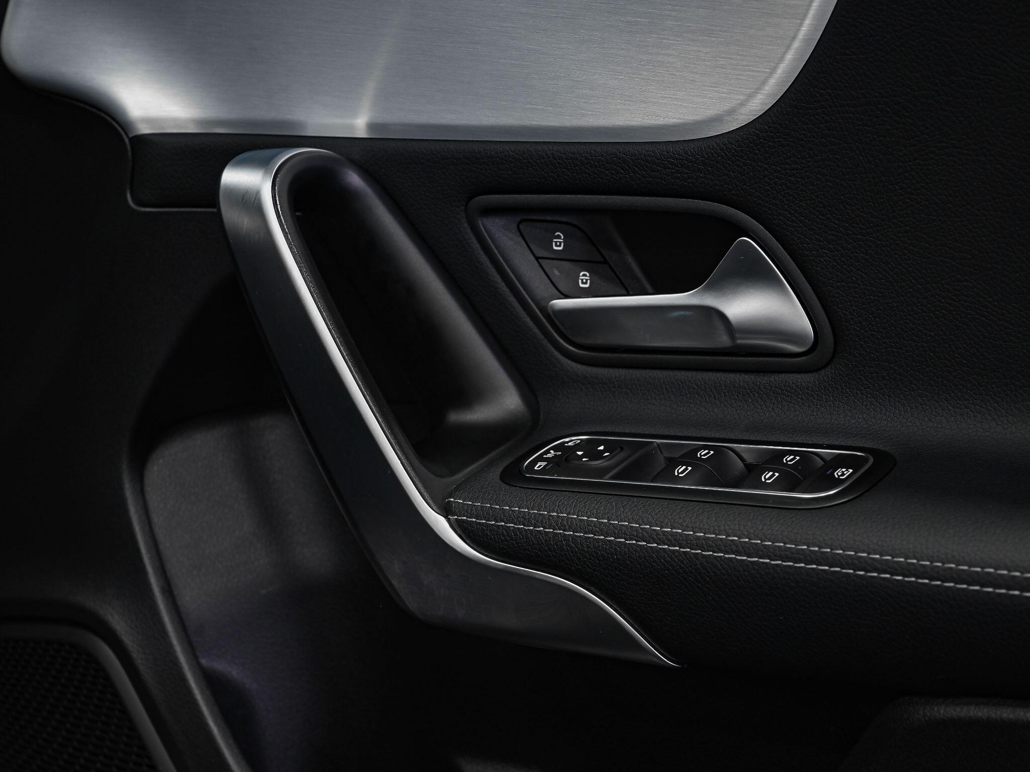 Mercedes-Benz A-Class view 38