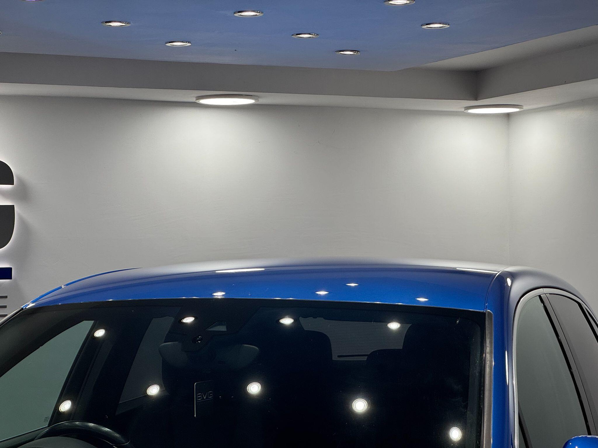 Porsche Macan view 12