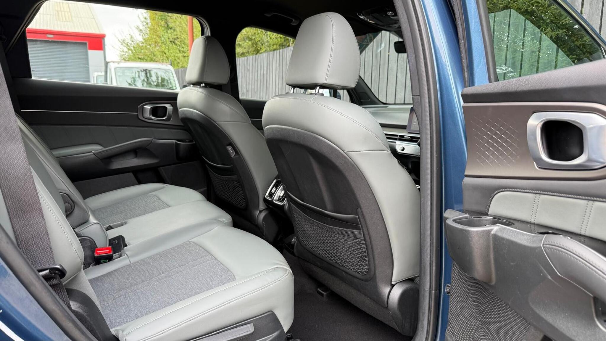 Kia Sorento view 28