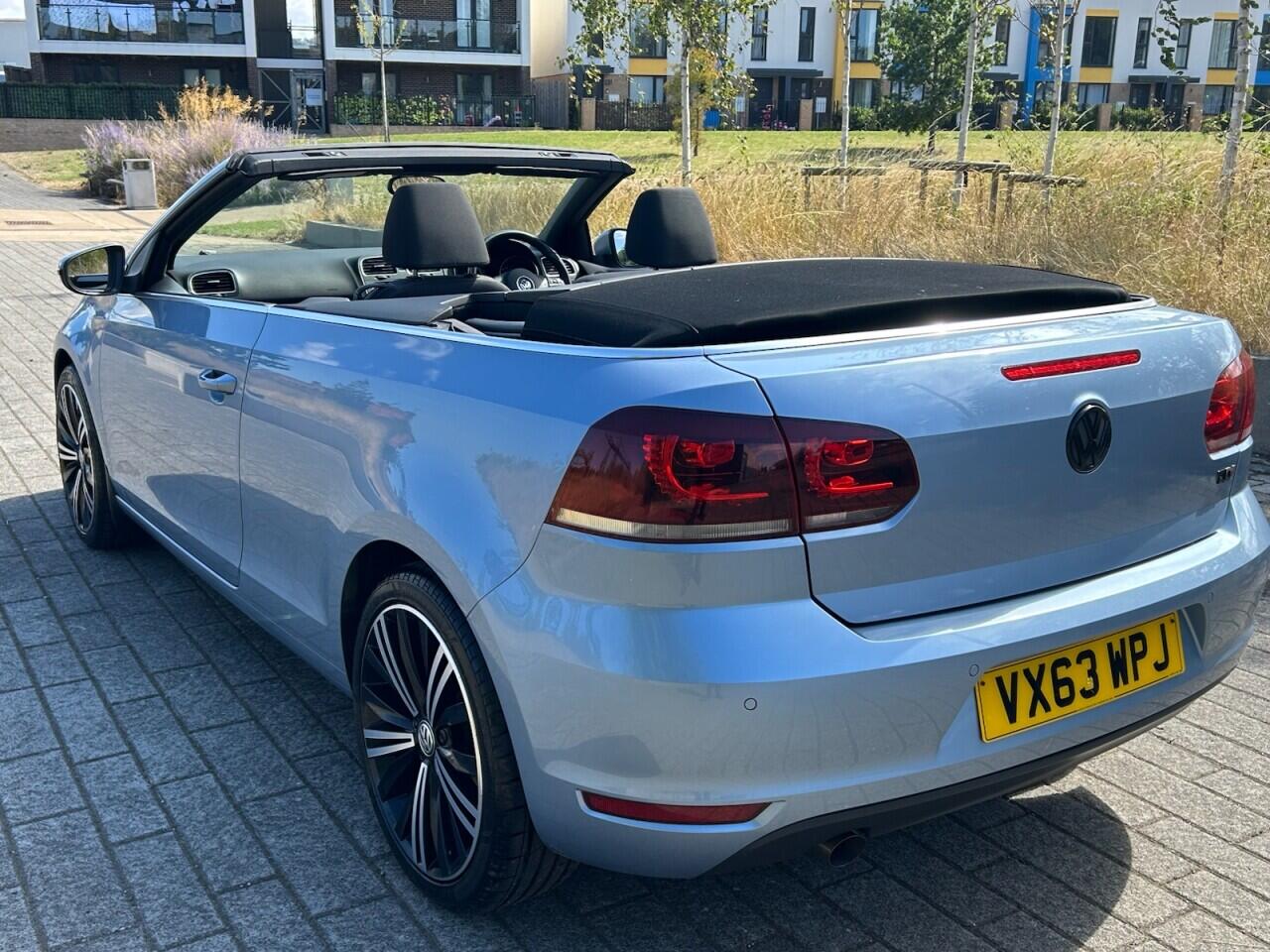 Volkswagen Golf view 3