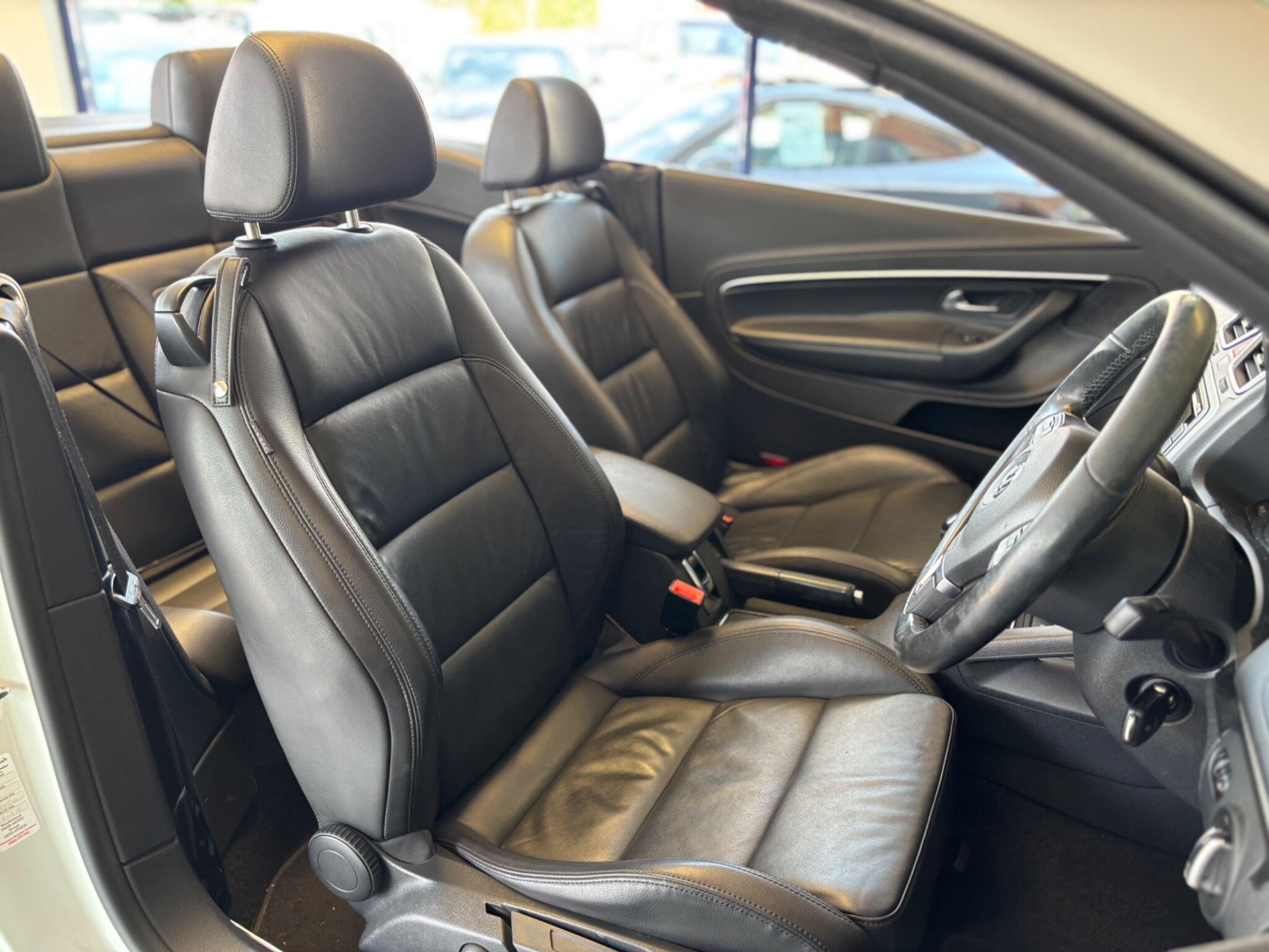 Volkswagen Eos view 15