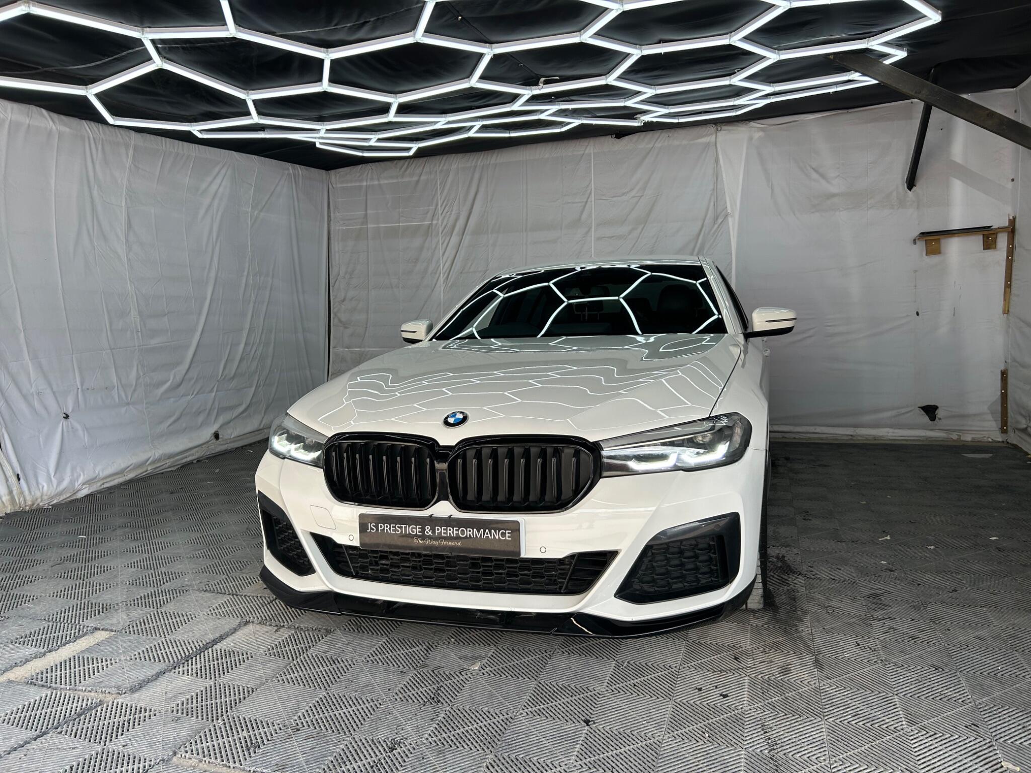 BMW 5 Series view 6
