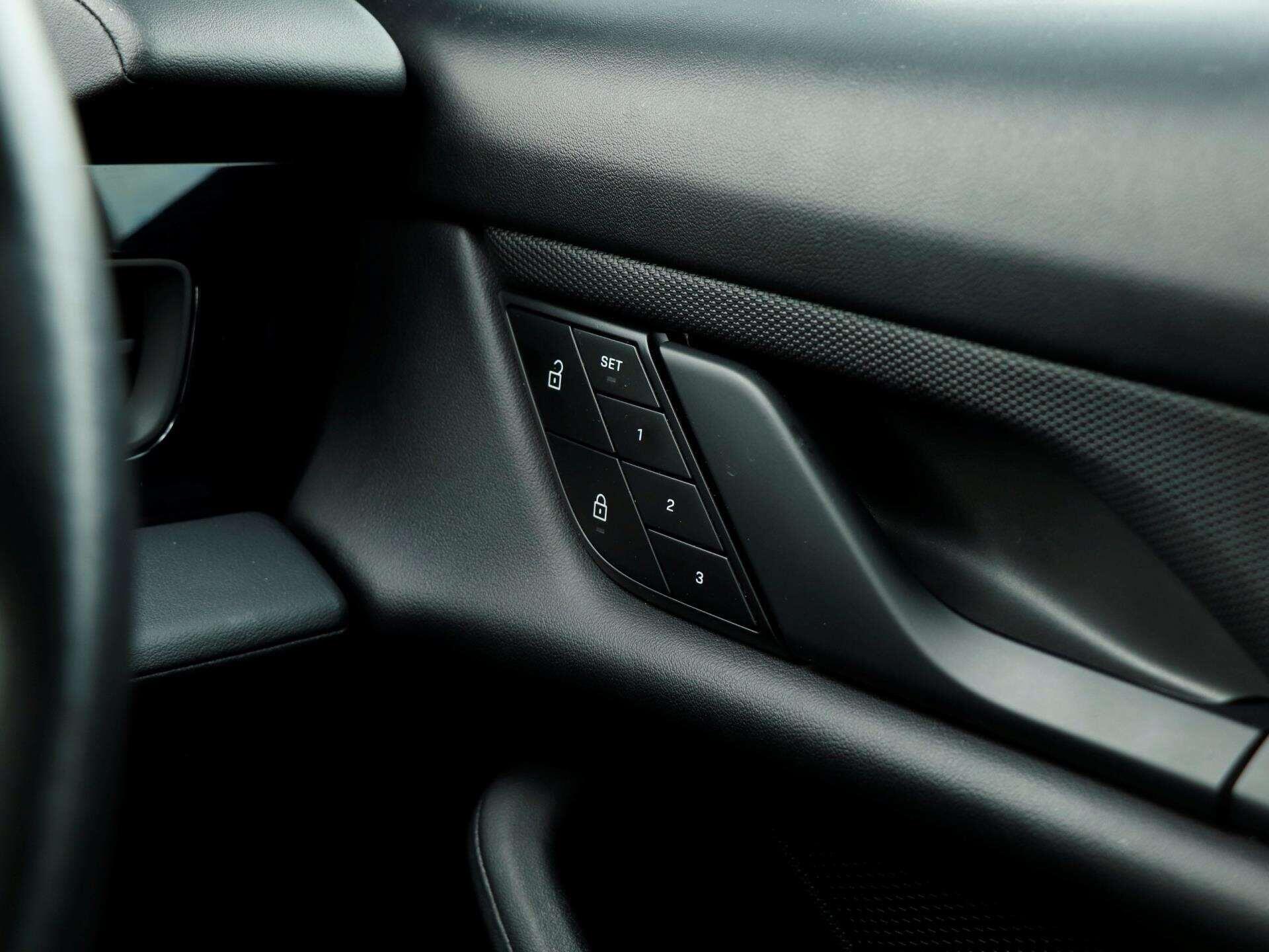Porsche Taycan view 21