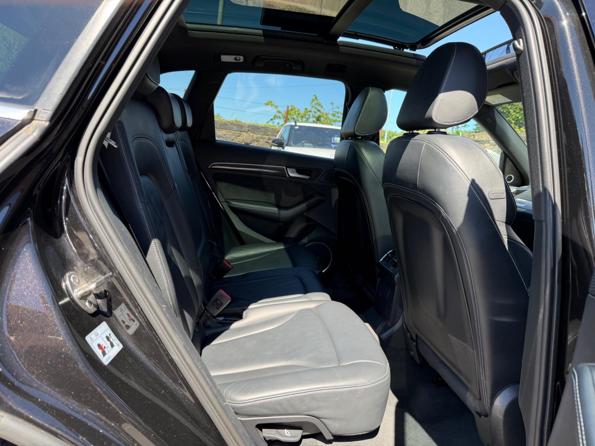 Audi SQ5 view 21