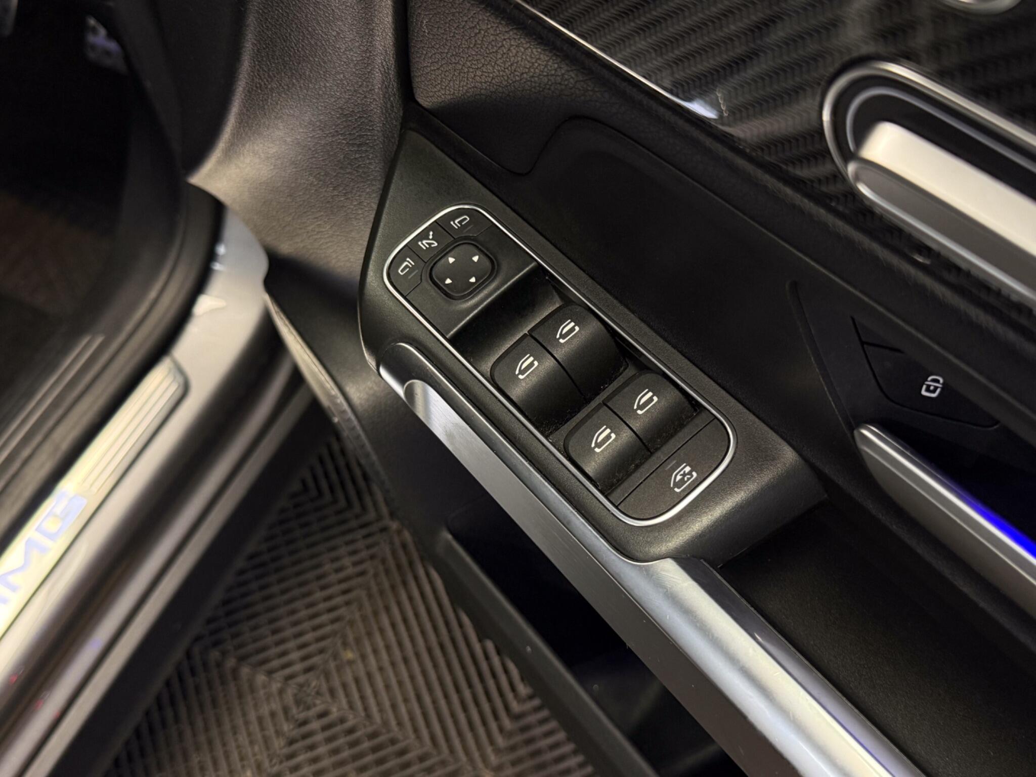 Mercedes-Benz GLB view 48
