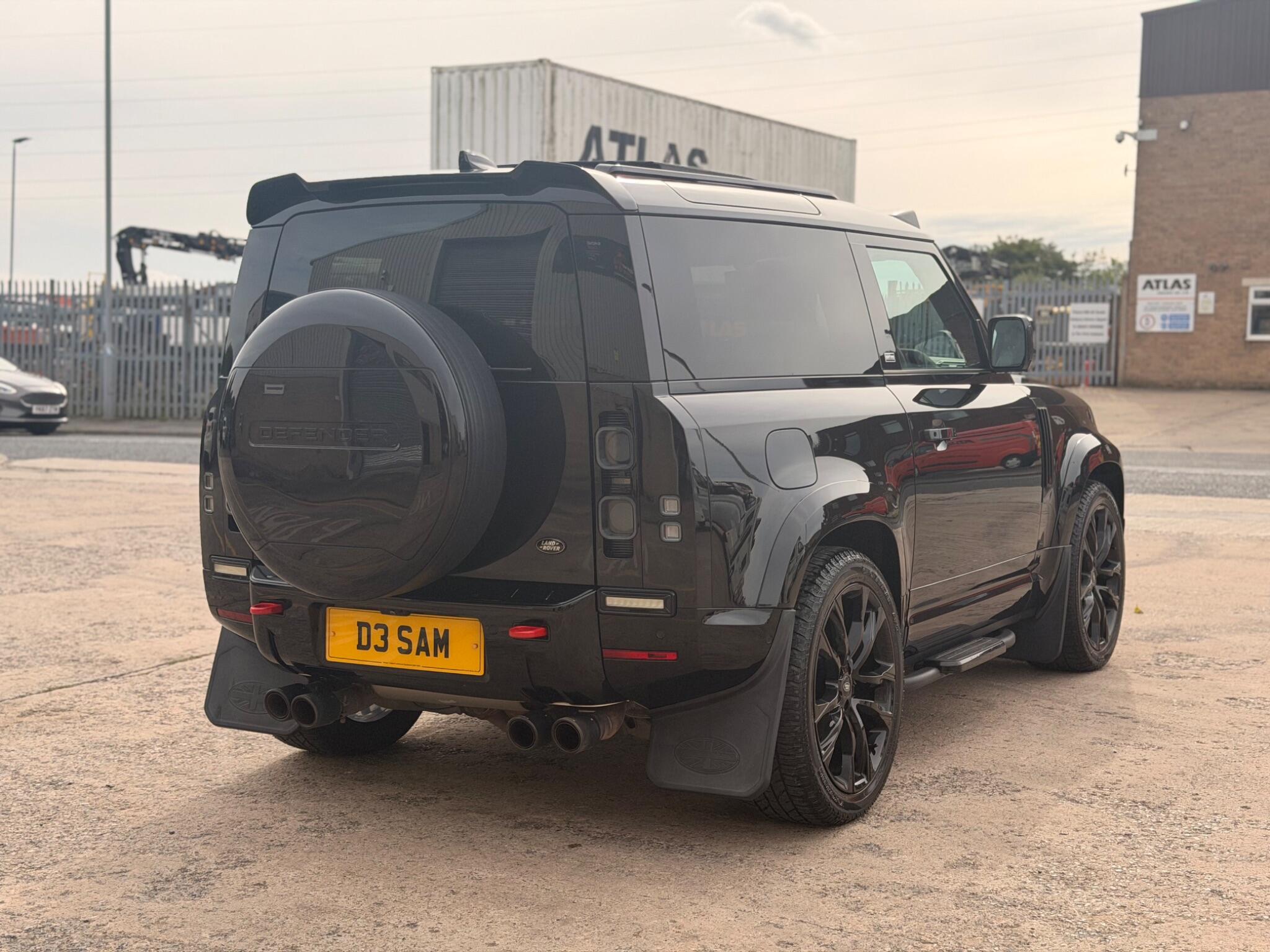 Land Rover Defender view 18