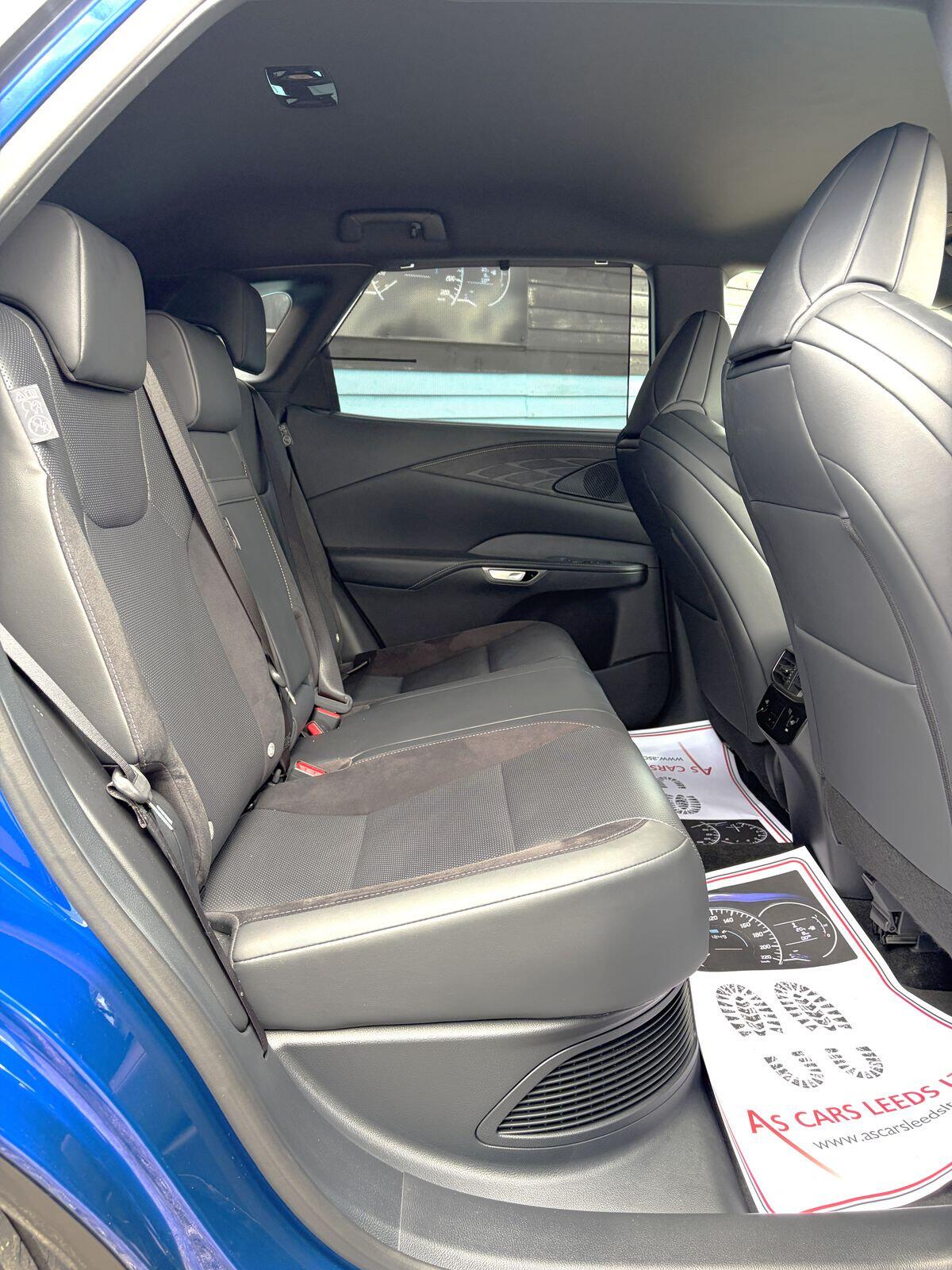 Lexus RX view 7